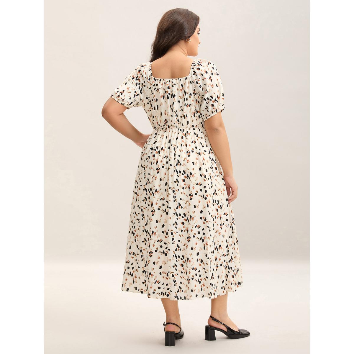 Plus Size Leopard Print Stretchy Waist Wavy Hem Dress Leopard Women Elegant Button Heart neckline Short sleeve Curvy BloomChic 14-16/1X Product Image
