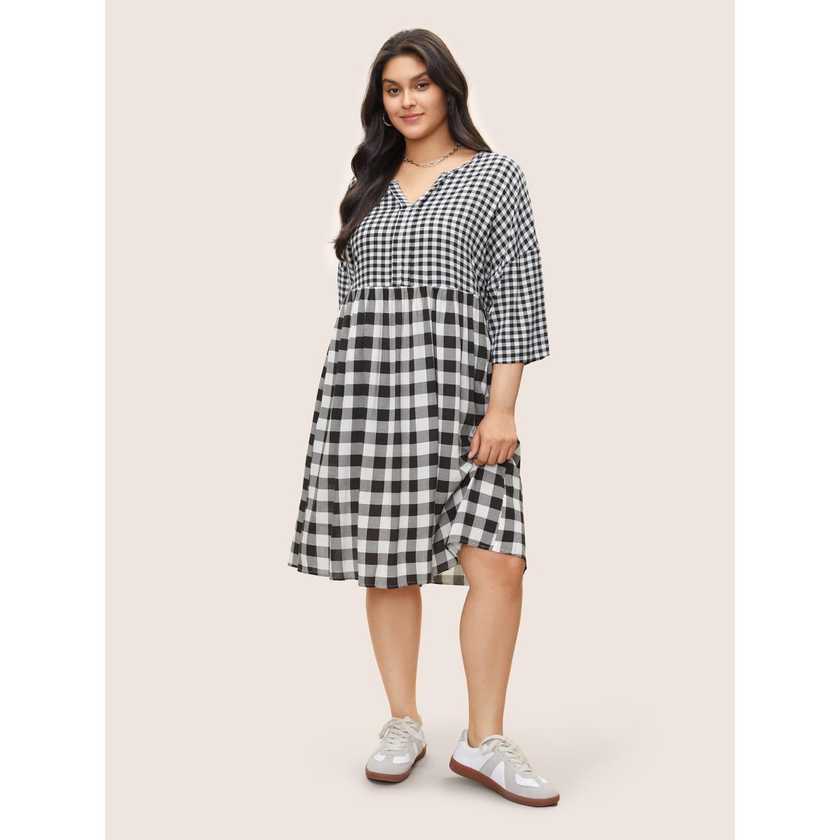 Plus Size Notched Gingham Patchwork Pocket Dress Black Women Casual Non Notched collar Elbow-length sleeve Curvy Knee Dress BloomChic 26/4X Product Image