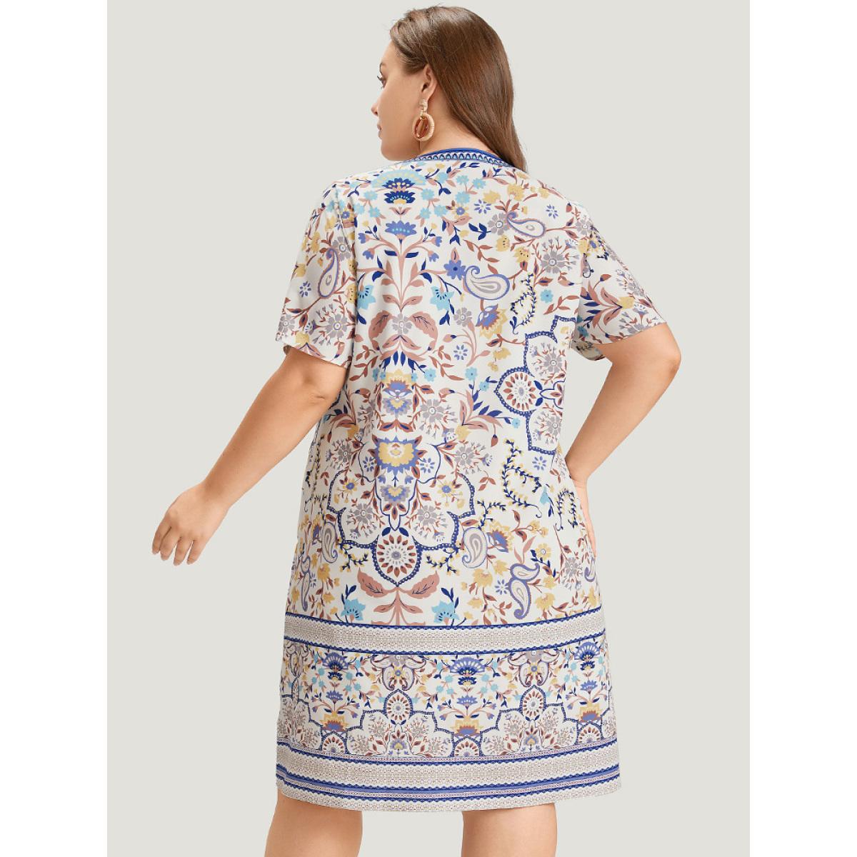 Plus Size Boho Print Pocket Notched Ruffle Hem Dolman Sleeve Dress LightBlue Women Vacation Notched collar Short sleeve Curvy Knee Dress BloomChic 28/5X Product Image