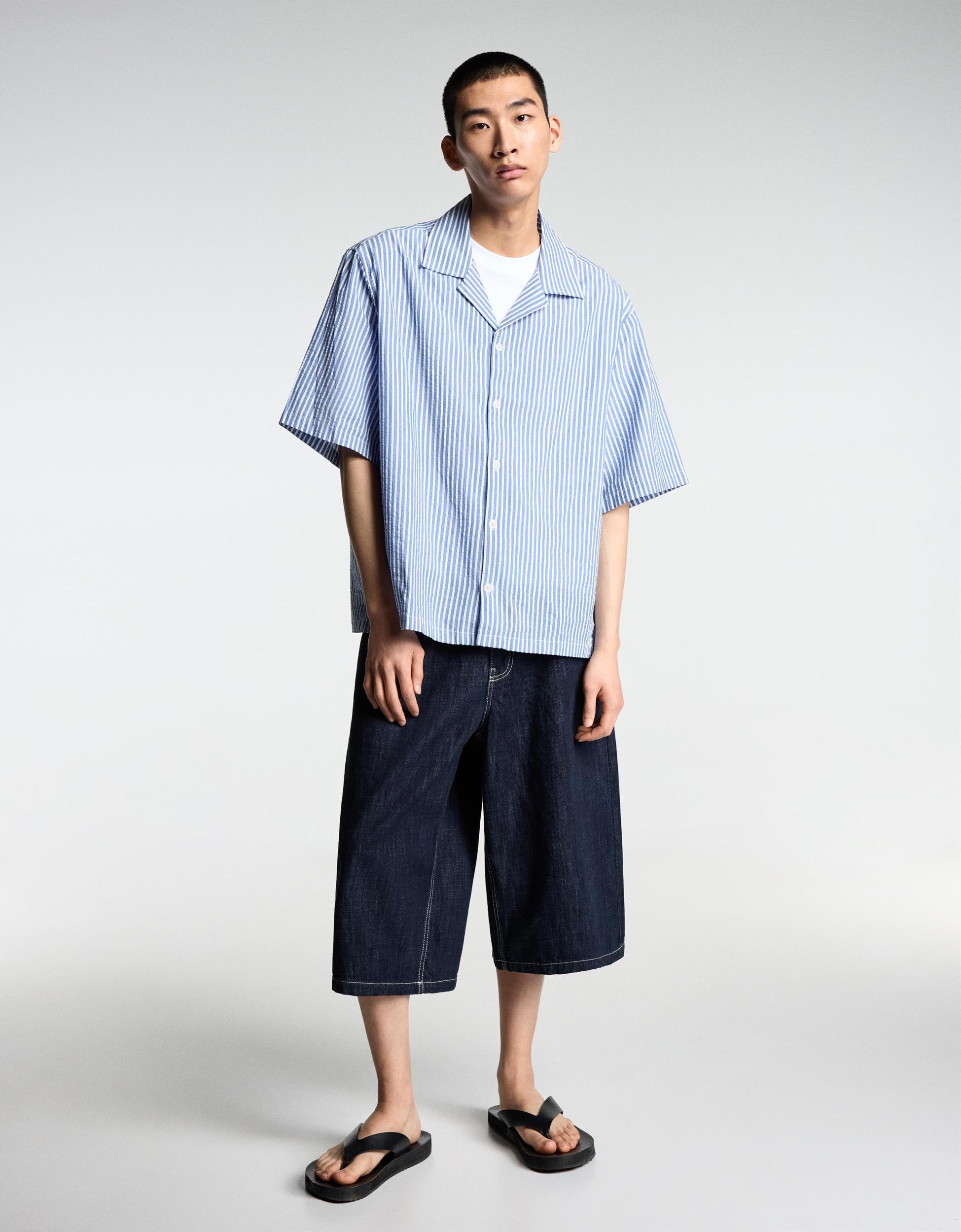 Textured striped boxy-fit short sleeve shirt Product Image