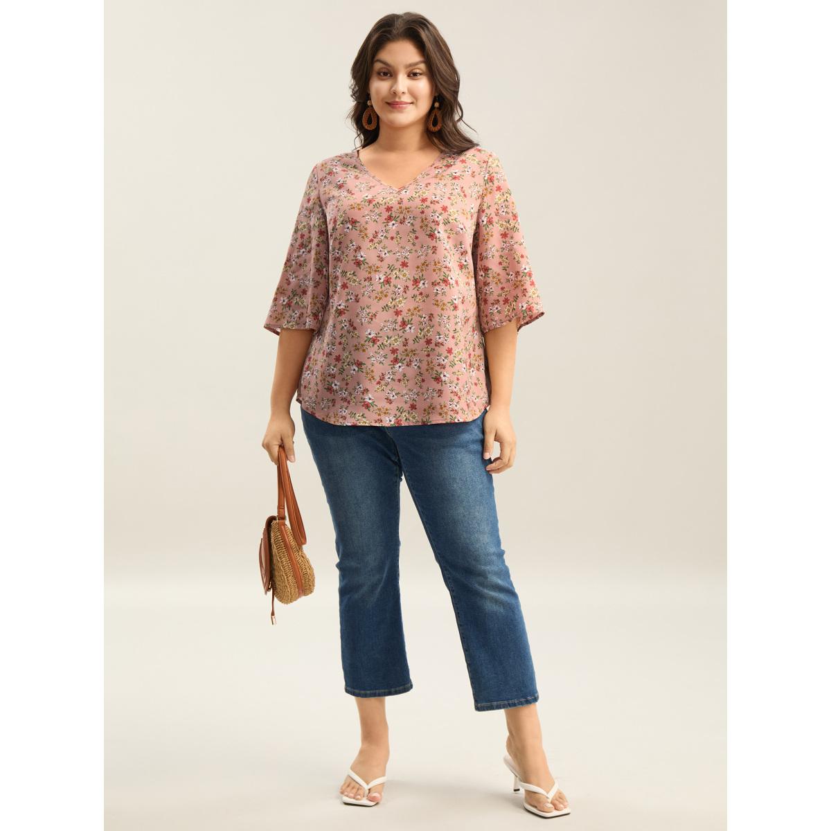Plus Size DustyPink Floral Print Curvy Hem V-Neck Shirt Women Resort Elbow-length sleeve V-neck Vacation Blouses BloomChic 14-16/1X Product Image