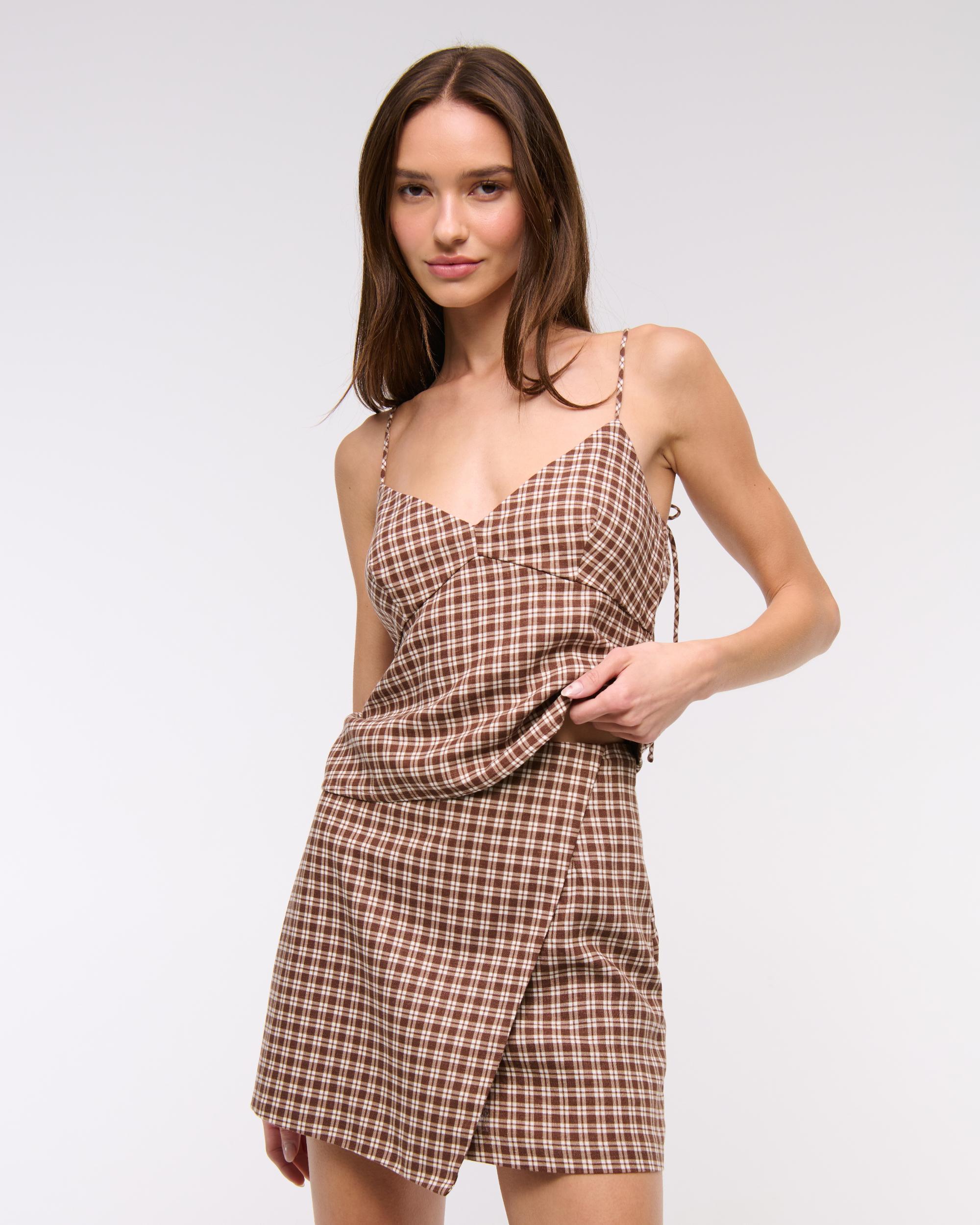 The A&F Scarlett Linen-Blend Wrap Mini Skort Product Image