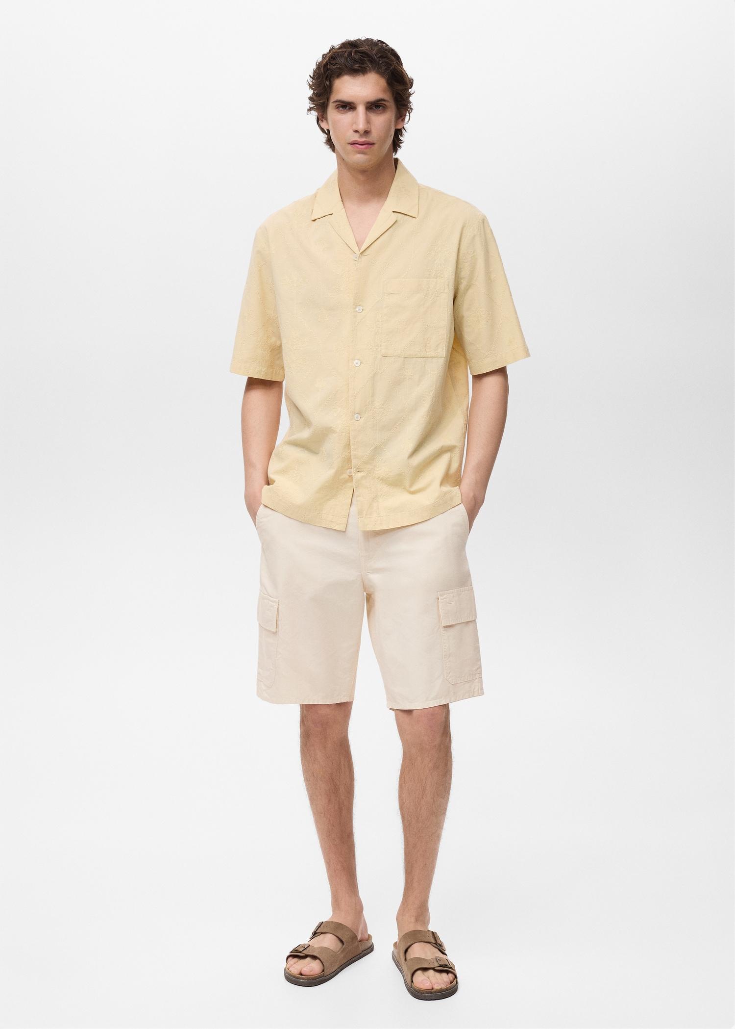 Cargo Bermuda shorts - Men | MANGO USA Product Image