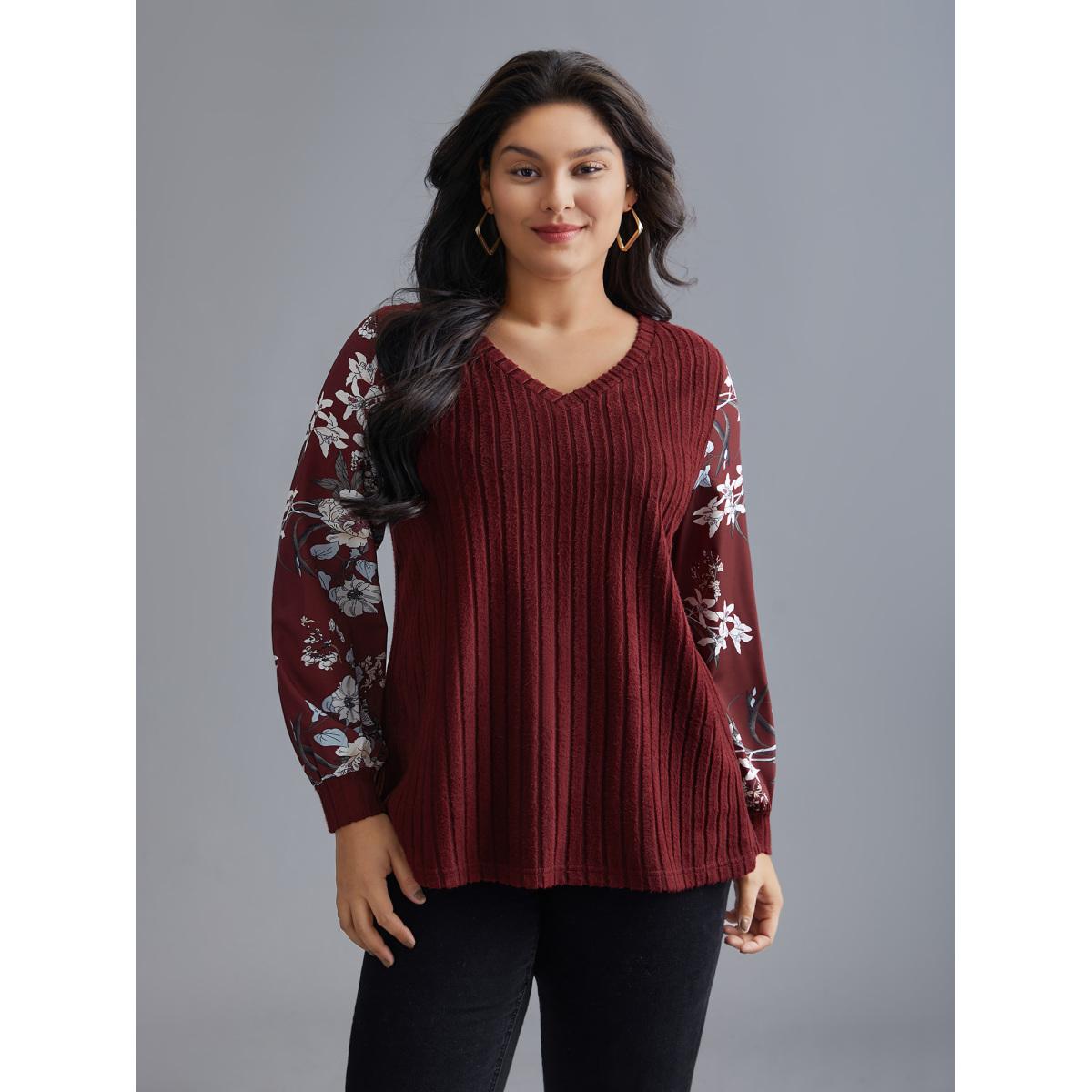 Plus Size V Neck Floral Patchwork Pit Strip T-shirt Burgundy Women Casual Texture Natural Flowers V-neck Loose Everyday T-shirts BloomChic 12/L Product Image