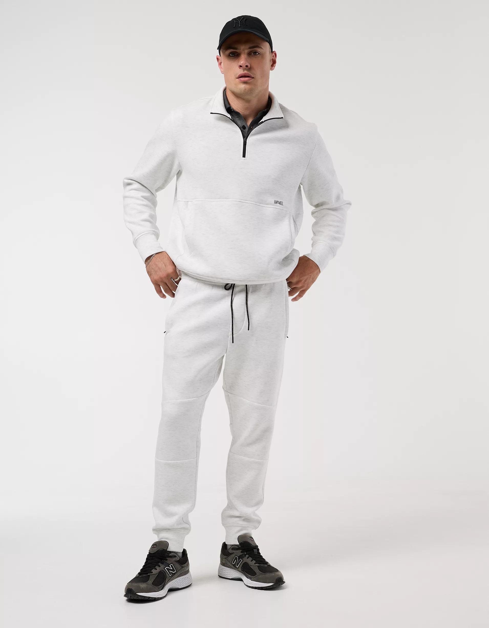 AE 24/7 Jogger Product Image