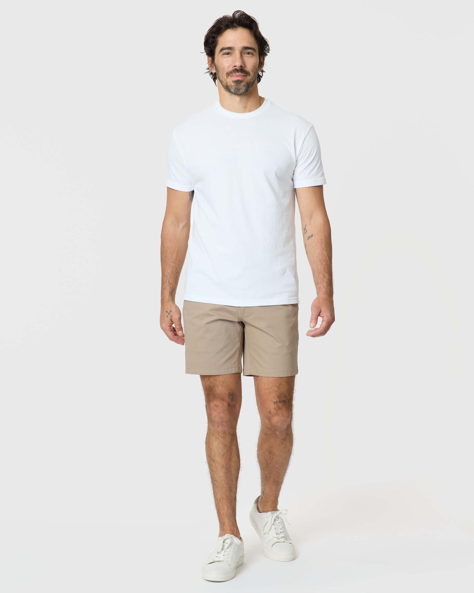 7" Khaki Classic Twill Shorts Product Image