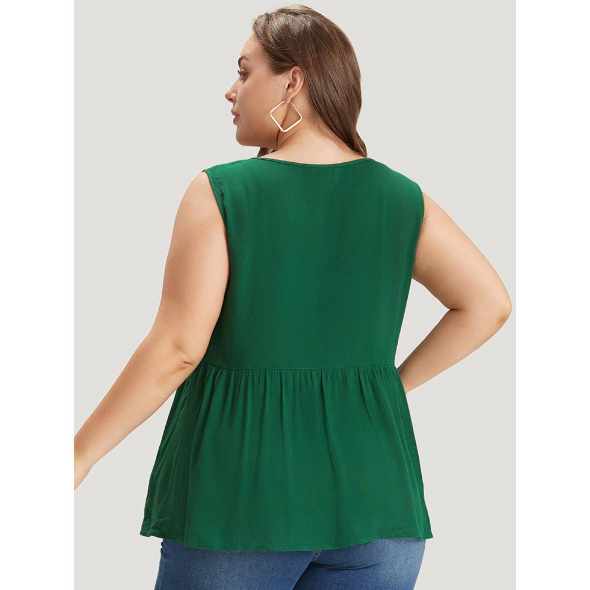 Plus Size Plain Flutter Hem Button Detail Tank Top Women DarkGreen Elegant Button V-neck Dailywear Tank Tops Camis BloomChic 30/6X Product Image