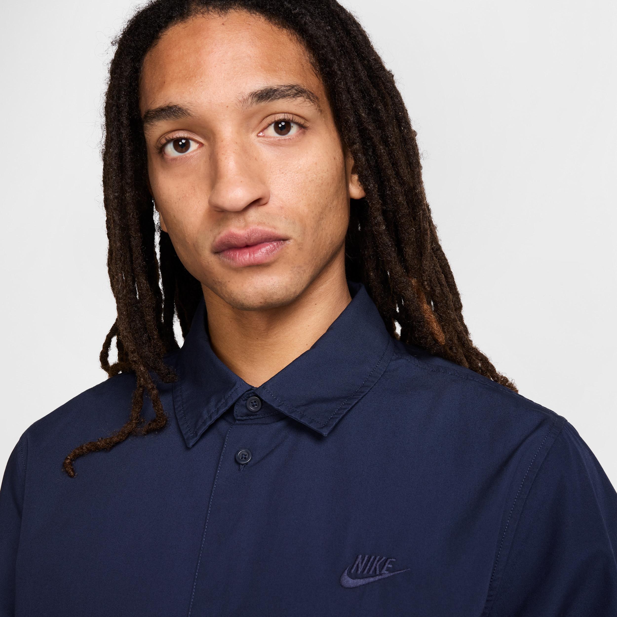 Nike Men's Club Short-Sleeve Button-Down Shirt Product Image