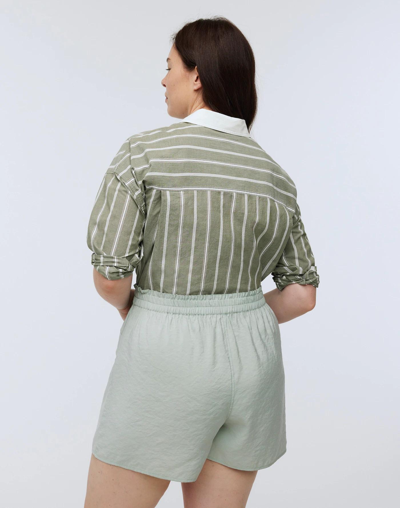 Pull-On Cargo Shorts in Softdrape Product Image