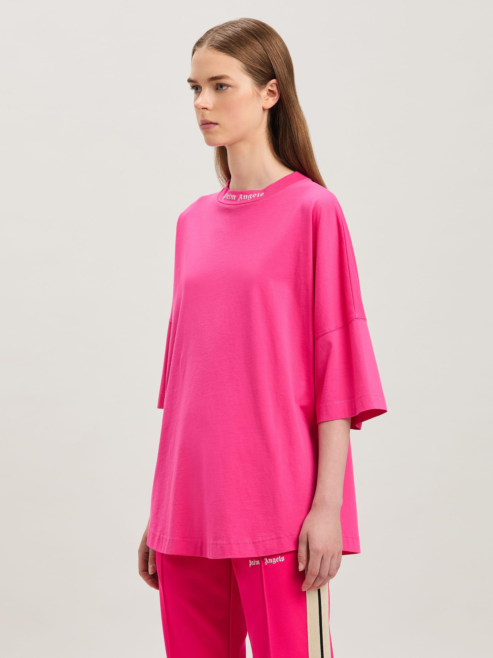 BACK CURVED LOGO LOOSE TEE FUCHSIA - SOF Product Image