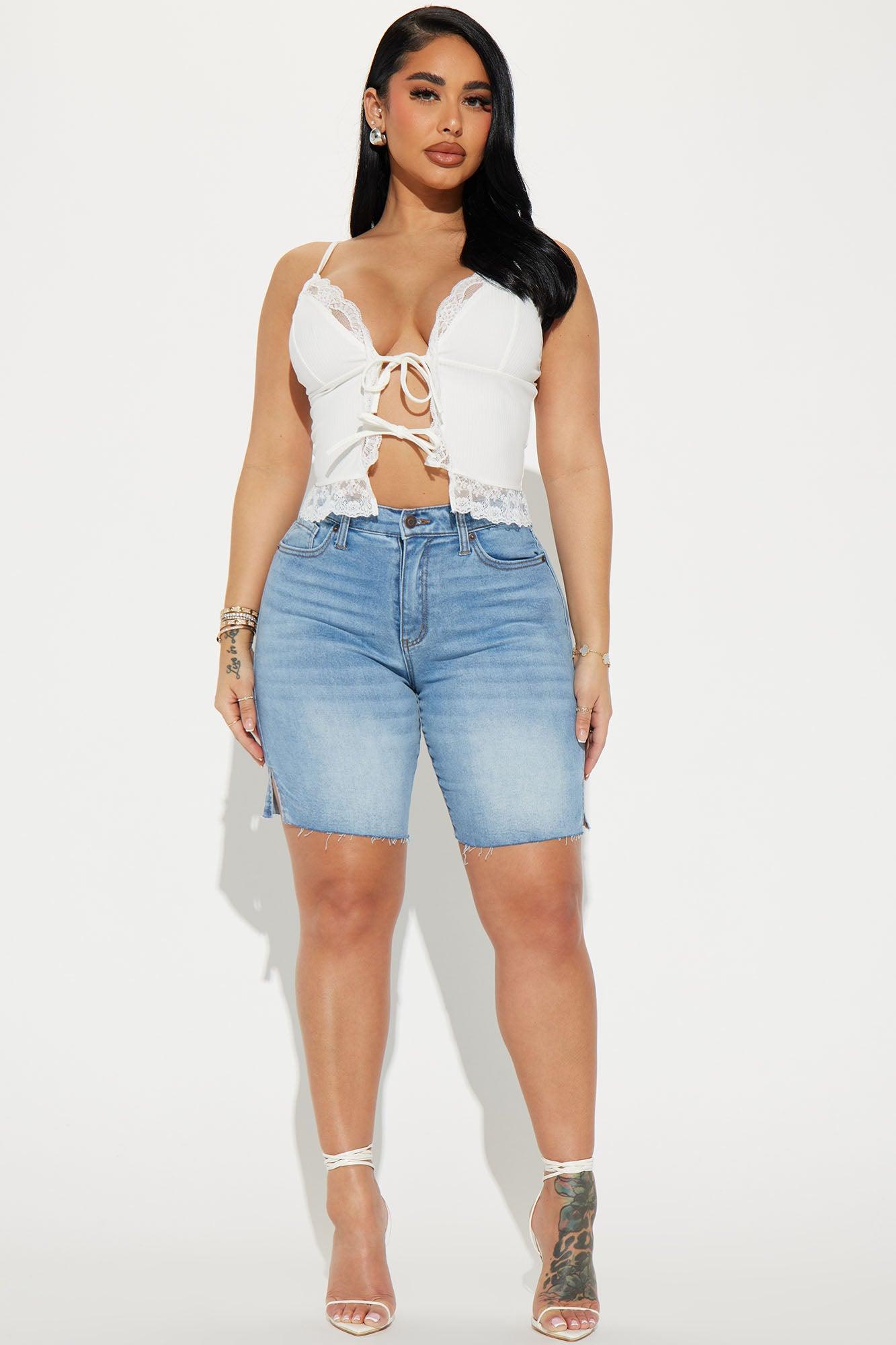 Everything's Good Super Stretch Denim Bermudas - Light Blue Wash Product Image