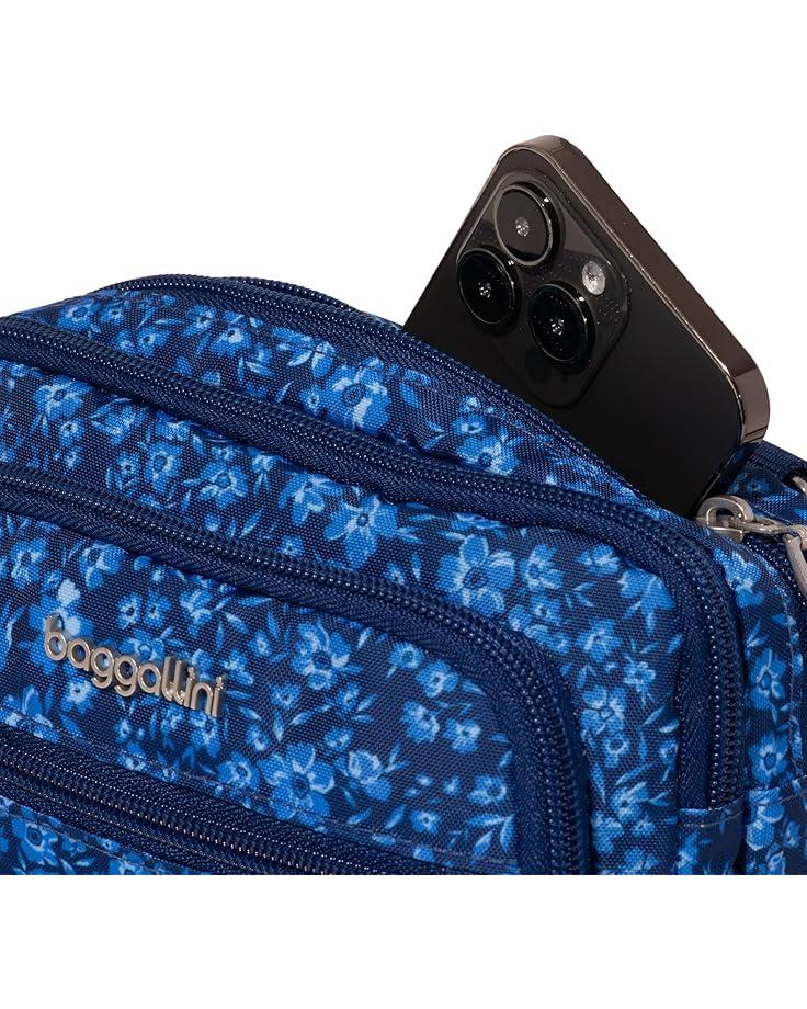 Baggallini Triple Zip Bagg Product Image