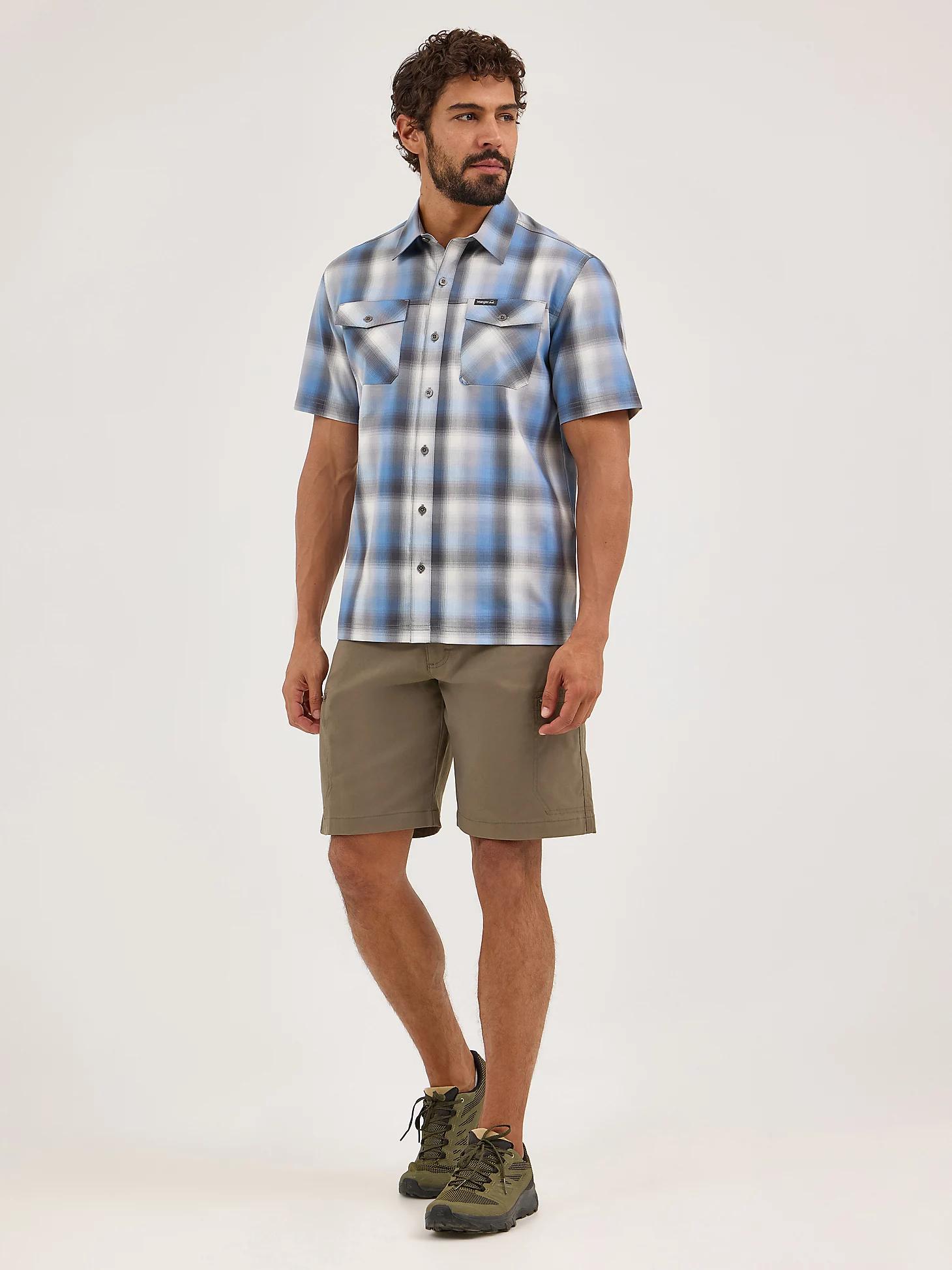 Men's Evergreen Short Sleeve Utility Shirt | Men's SHIRTS | Wrangler® Product Image