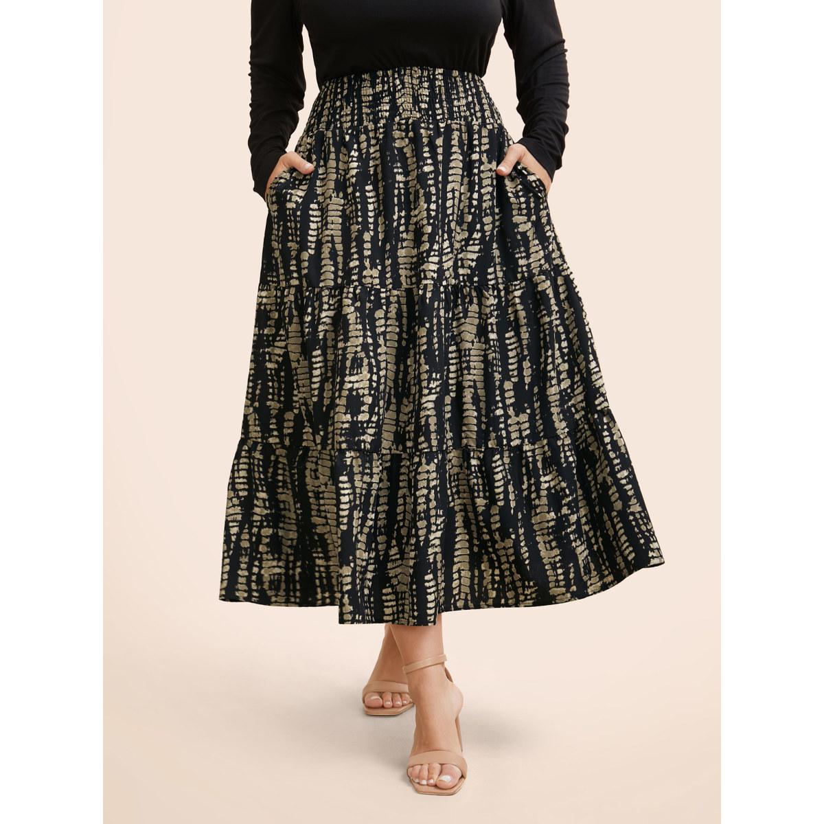 Plus Size Geometric Shirred Ruffle Layered Hem Skirt Women Black Leisure Shirred No stretch Slanted pocket Casual Skirts BloomChic 14-16/1X Product Image