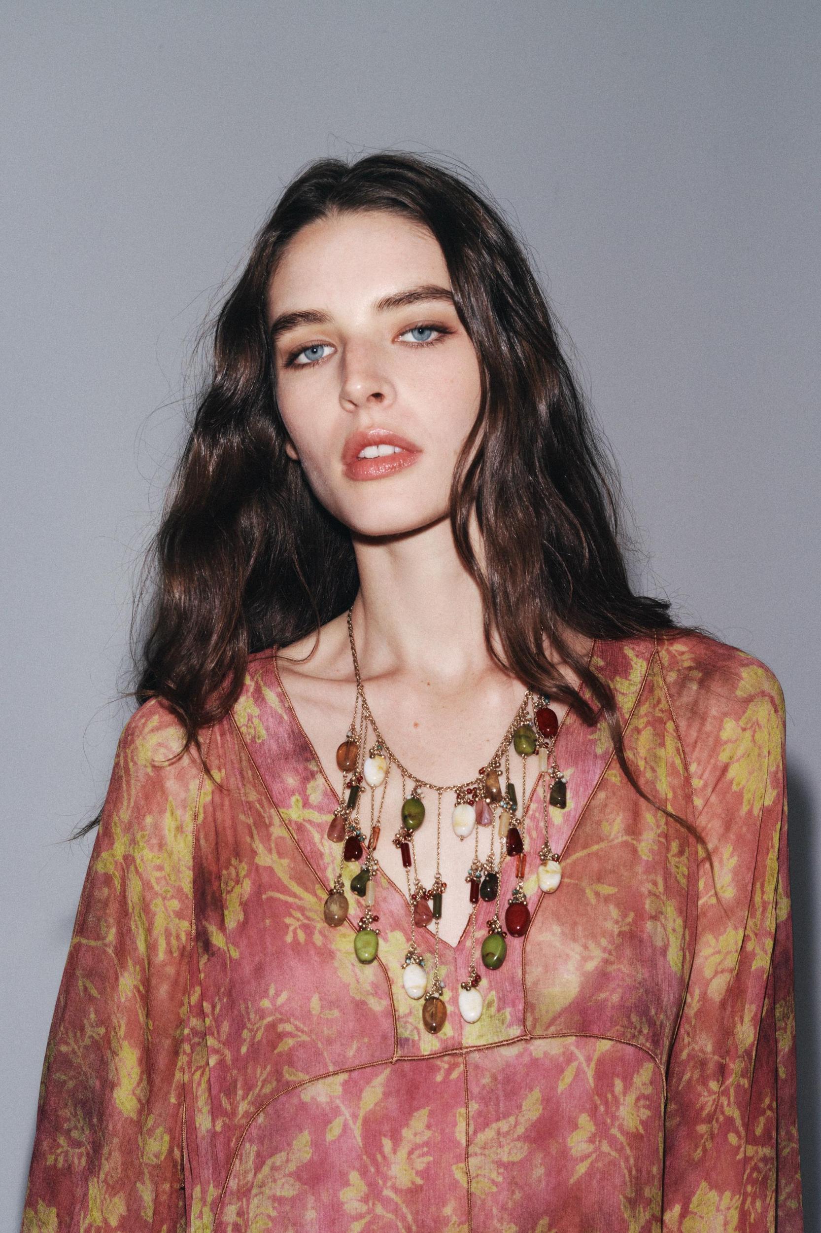 STONE WATERFALL NECKLACE Product Image