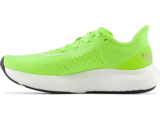 Women's | New Balance FuelCell Rebel v3 Product Image