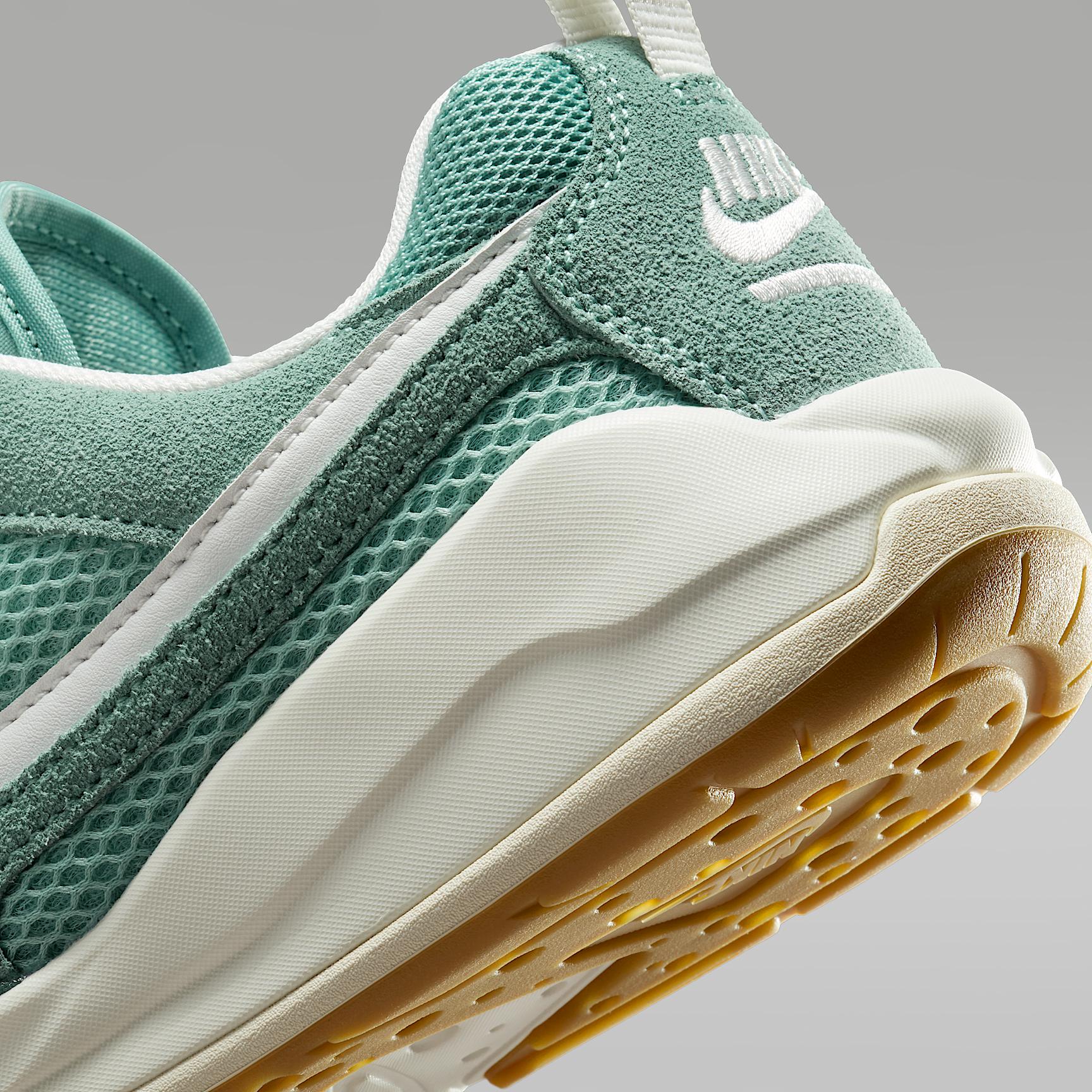 Womens Jordan CMFT Era Shoes | HJ6778-002 Product Image