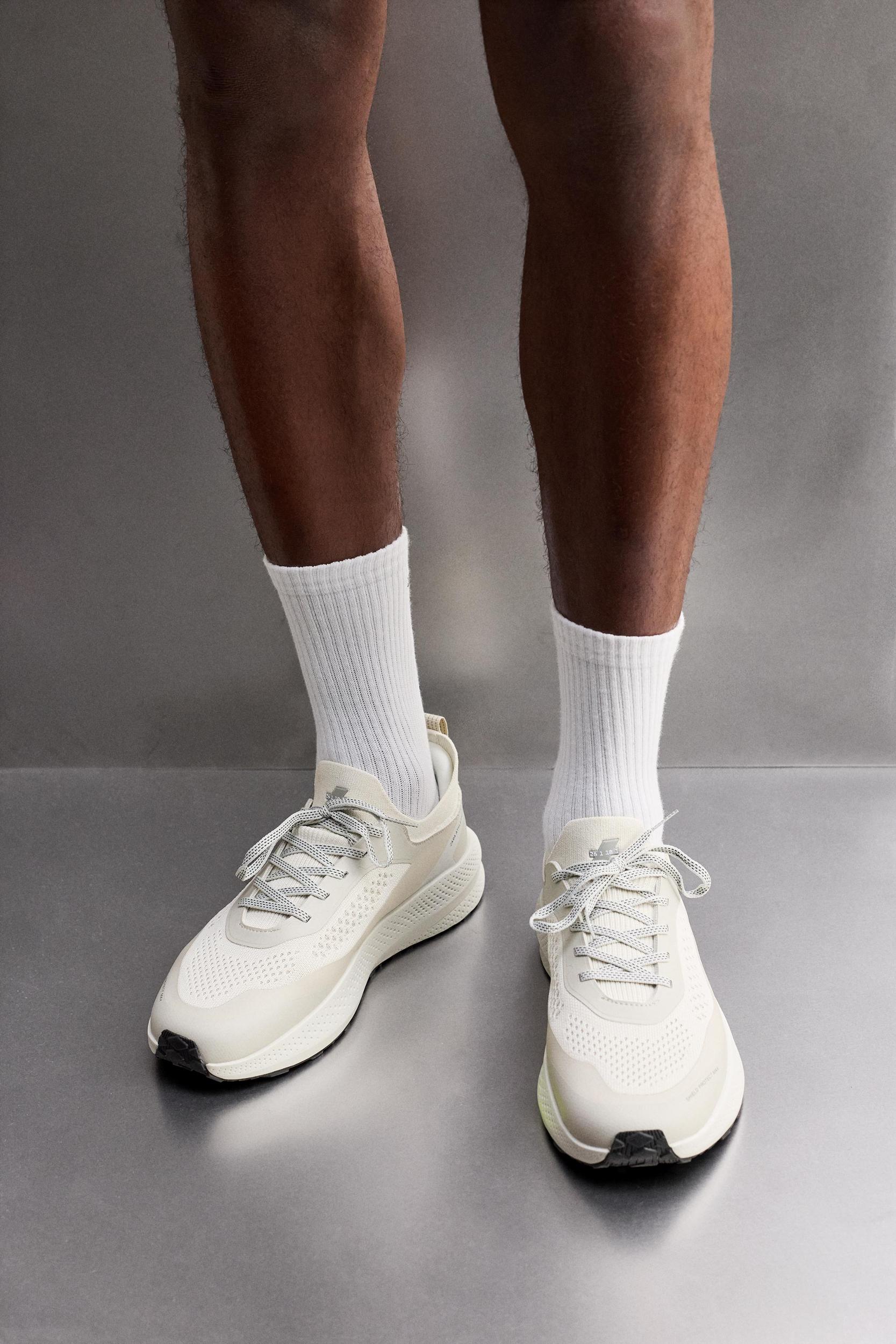 RUNNING SNEAKERS Product Image