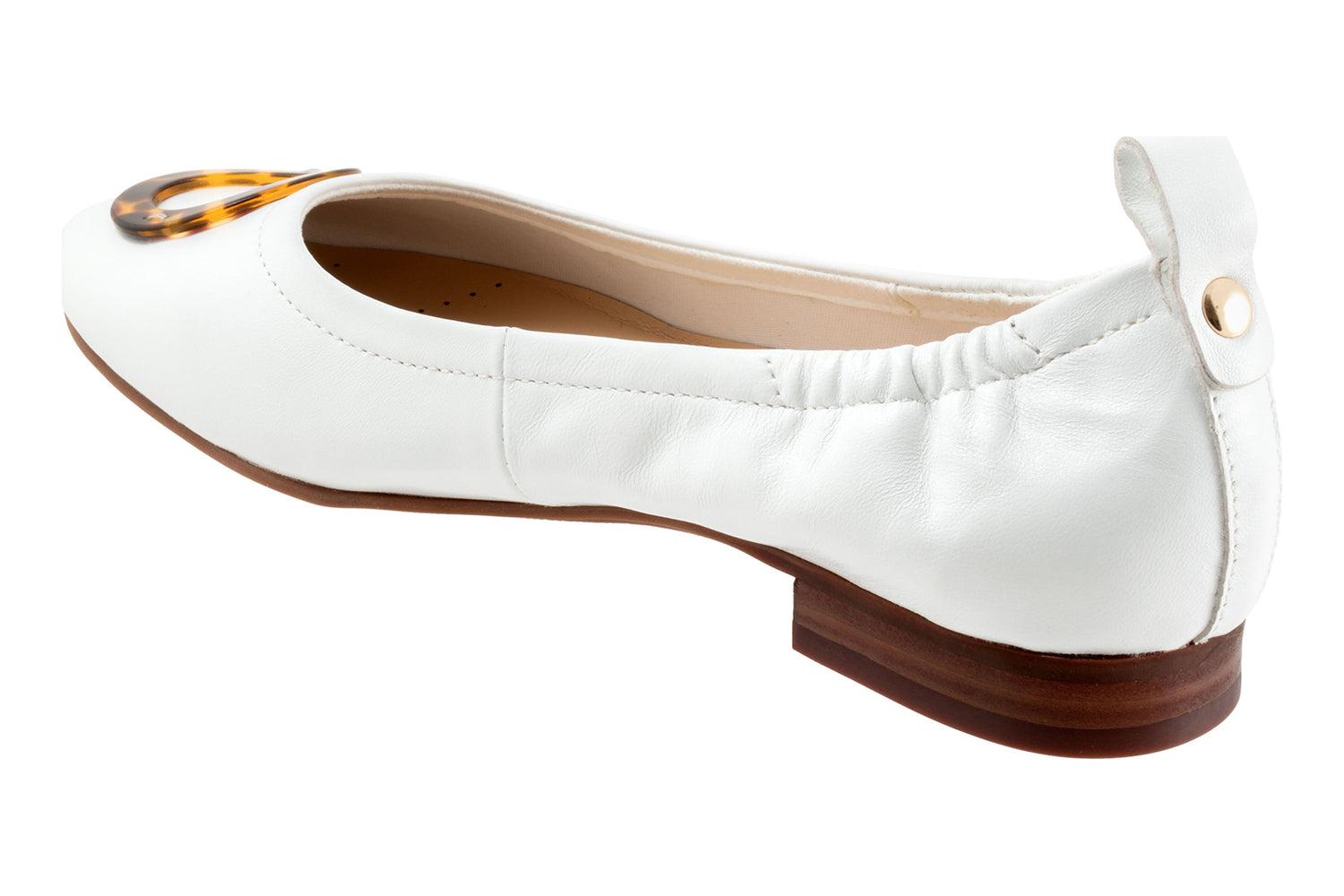 Gia Ornament Product Image