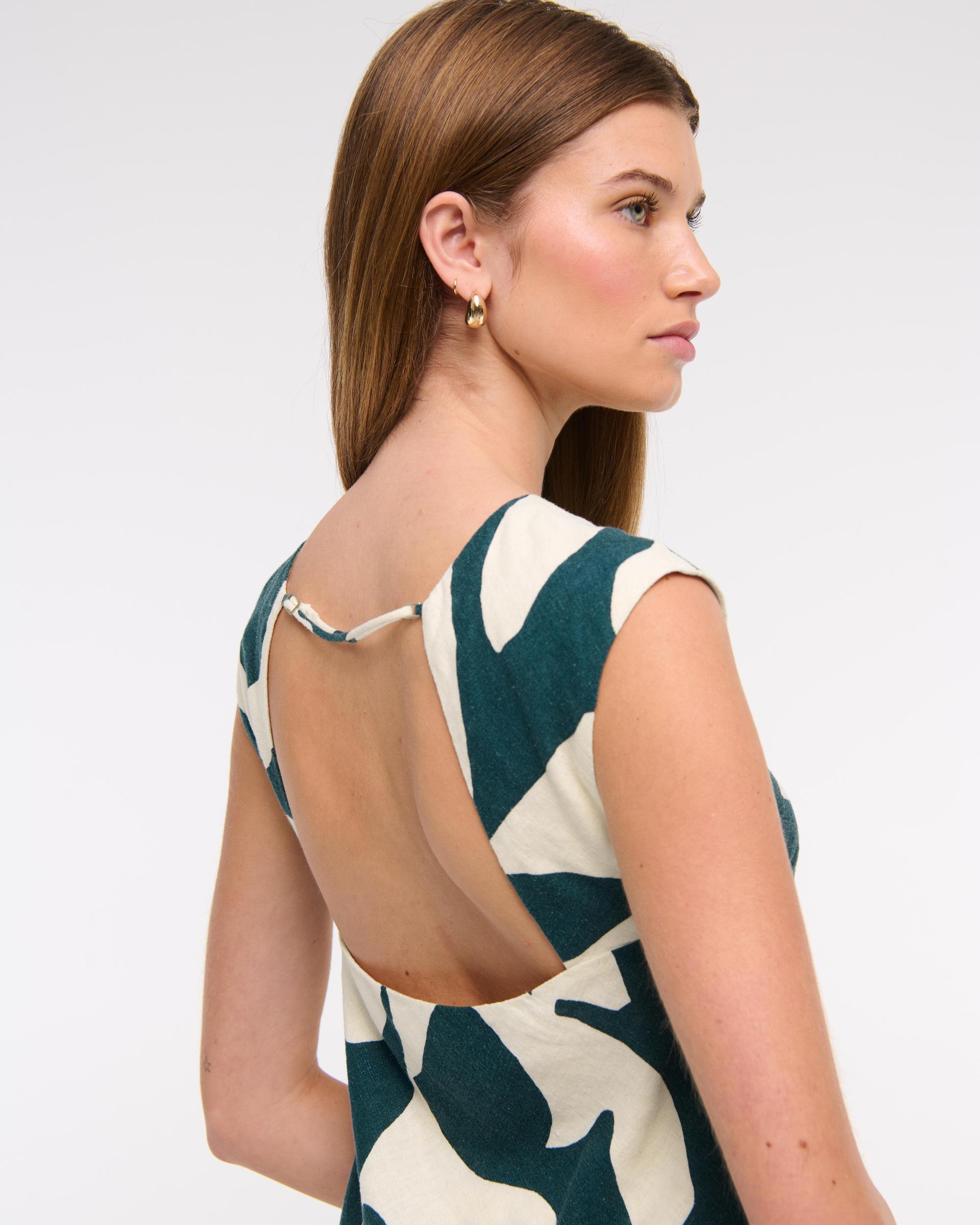 Linen-Blend Skimming Shell Top Product Image