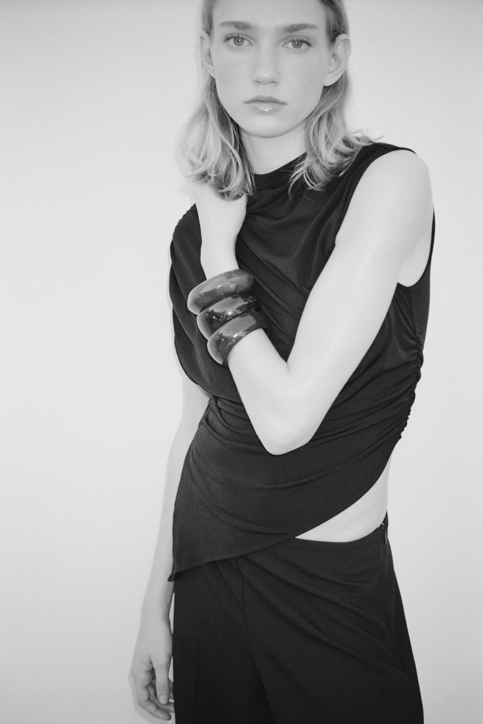 ASYMMETRIC TOP Product Image