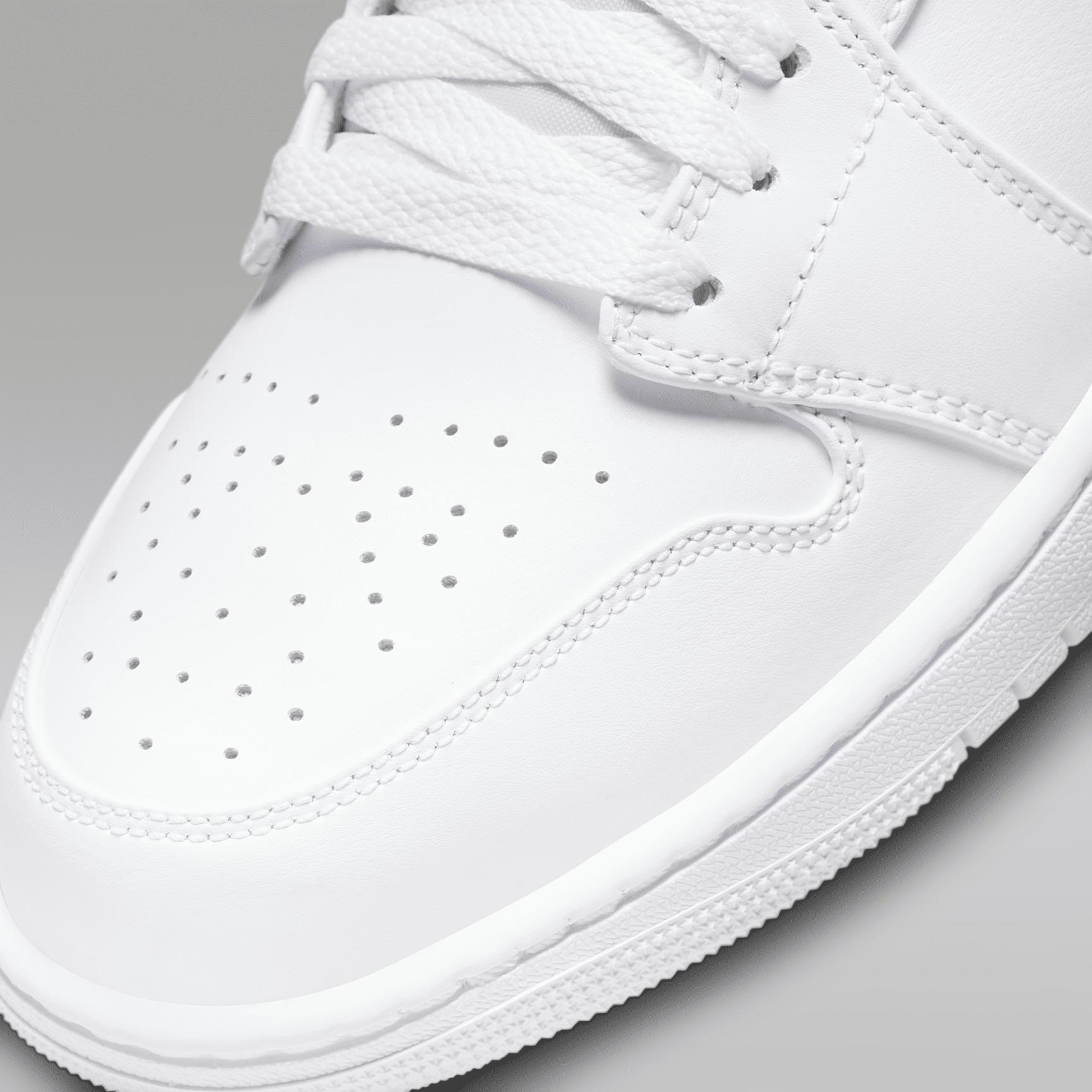 Men's Air Jordan 1 Mid Shoes Product Image