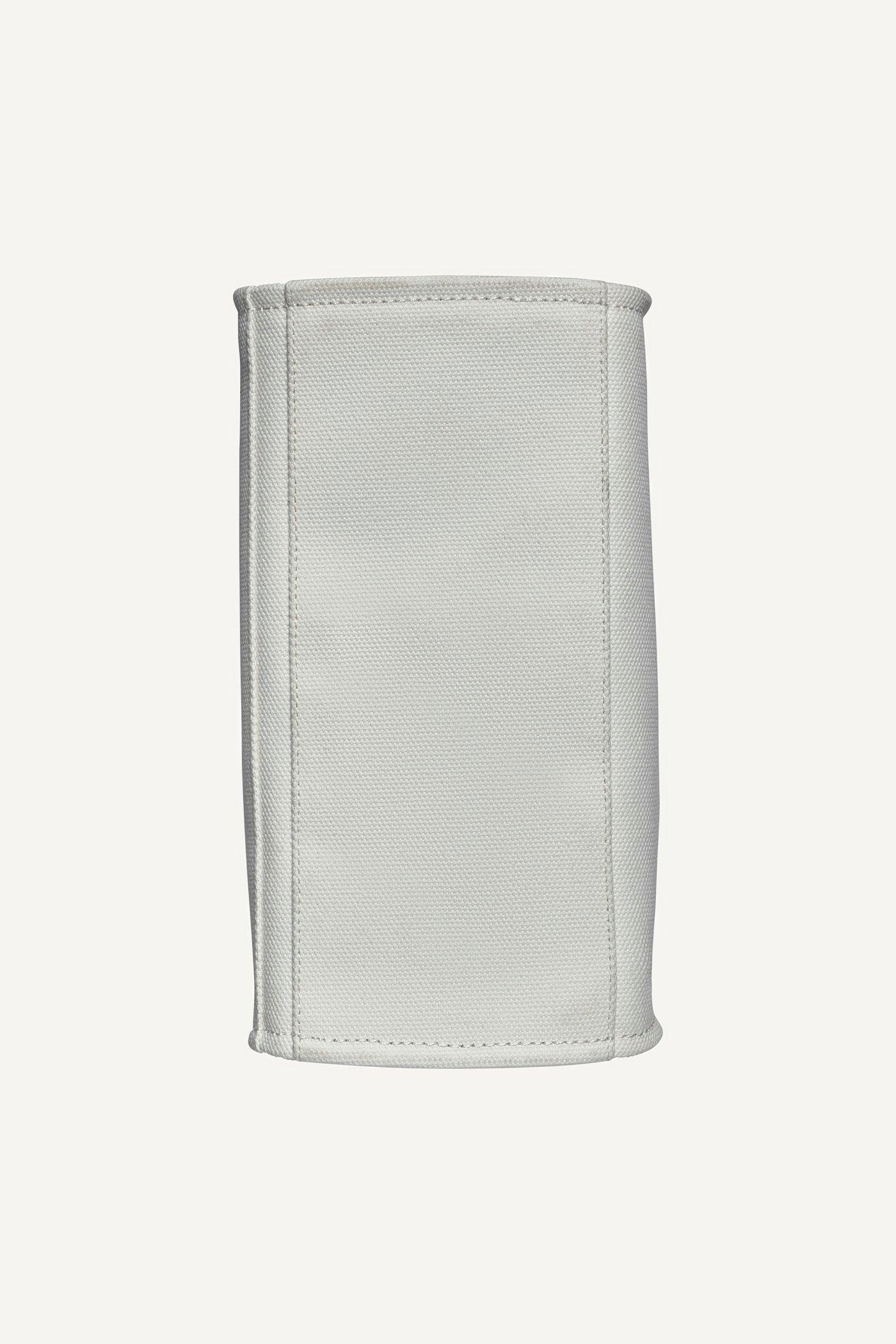 HADLEE MEDIUM LOGO TOTE Product Image