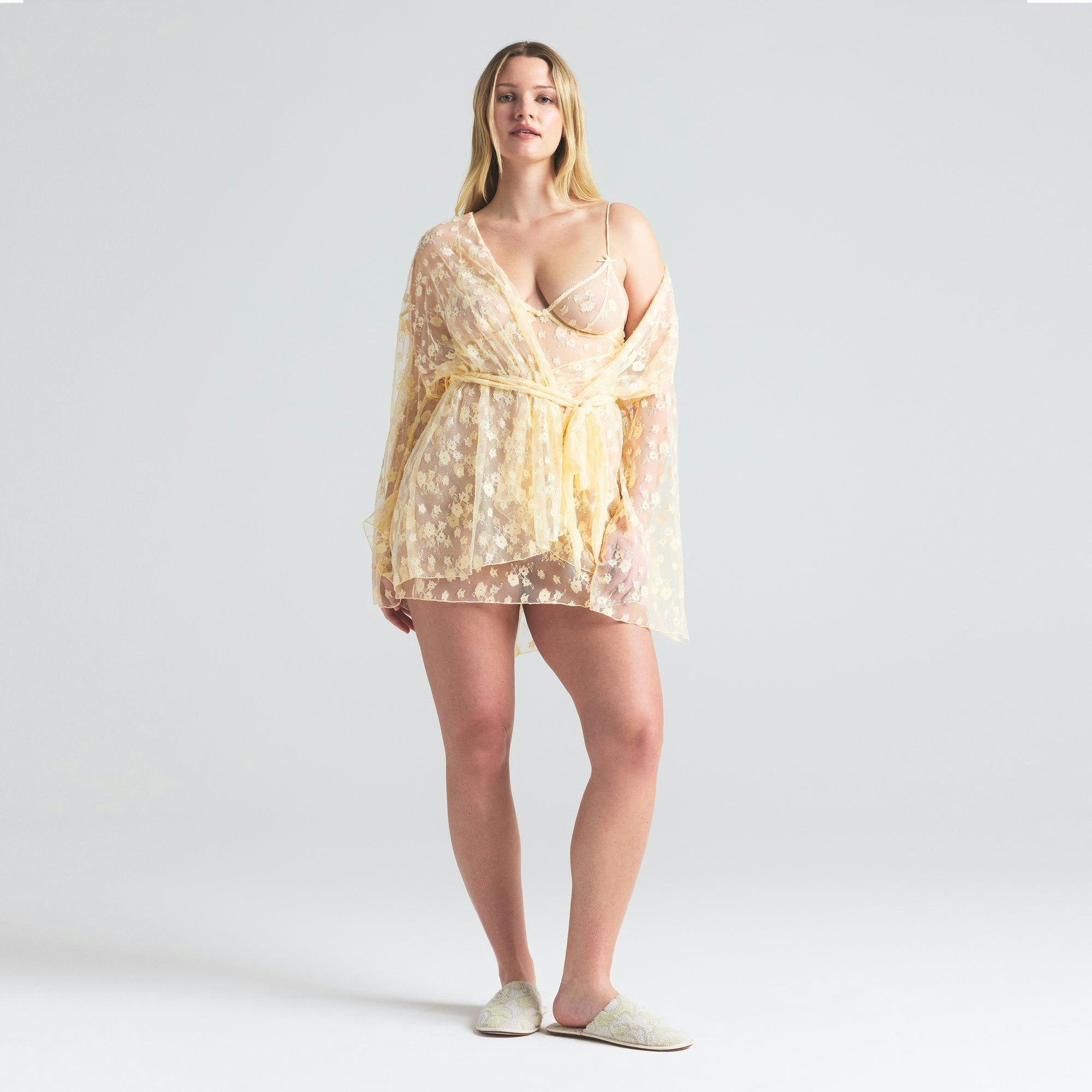SPRING INTIMATES ROBE | BUTTER TWO TONE Product Image