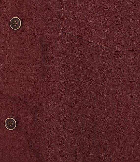 Roundtree & Yorke Short Sleeve Ribstop Solid Sport Shirt Product Image