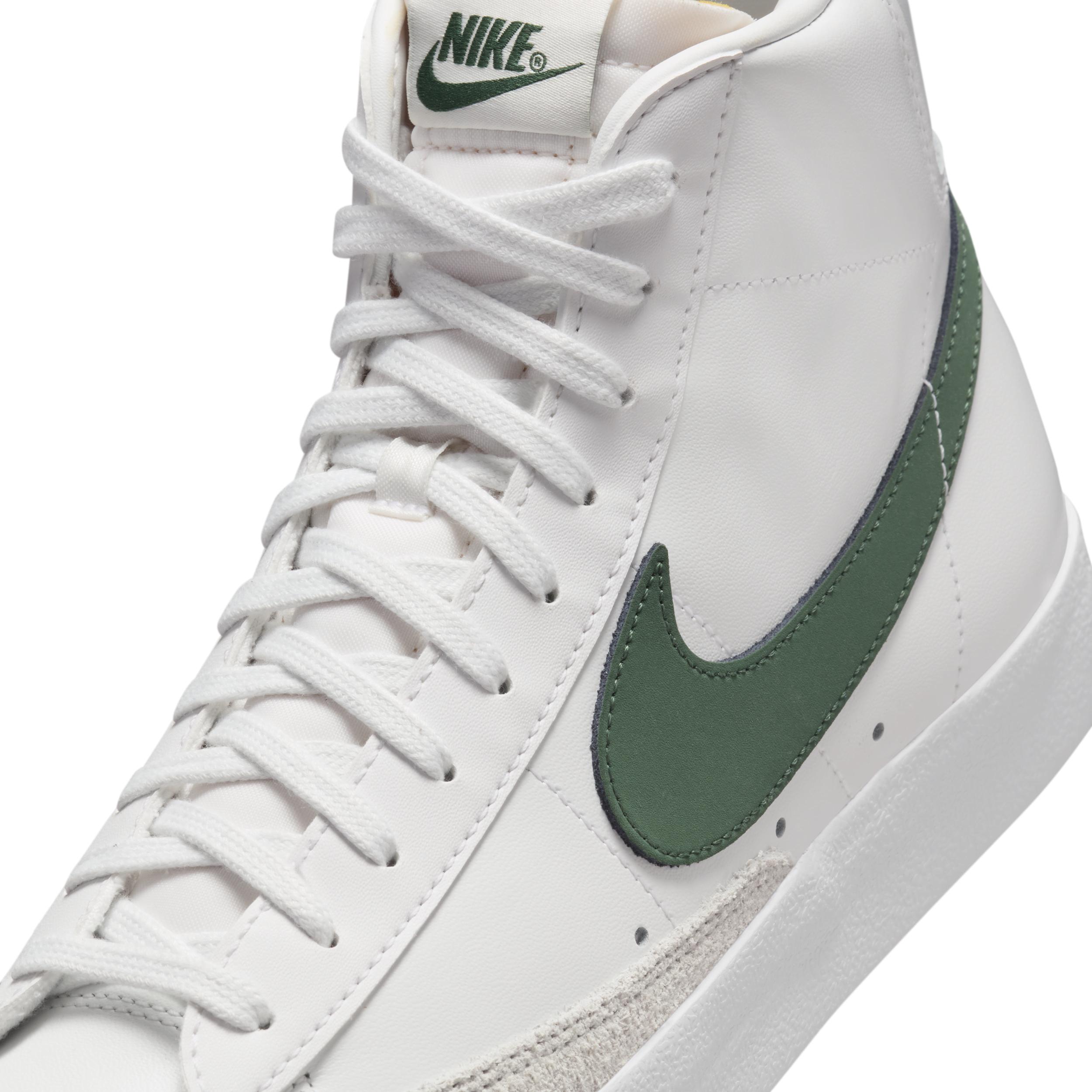 Nike Men's Blazer Mid '77 Vintage Shoes Product Image