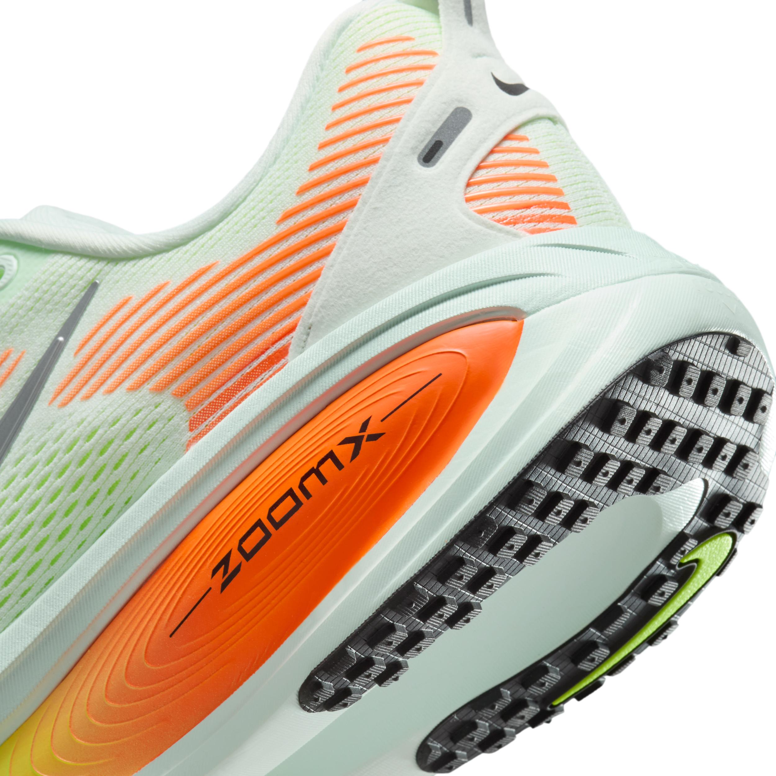 Nike Mens Vomero 18 Road Running Shoes | HM6803-106 Product Image