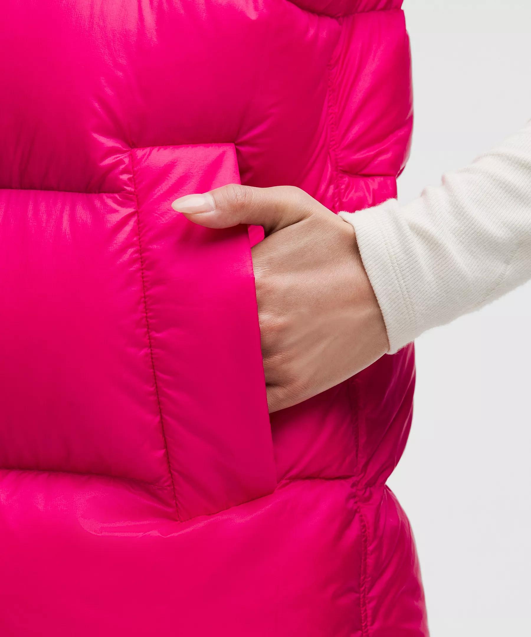 Featherweight 900-Down-Fill Puffer Vest Product Image