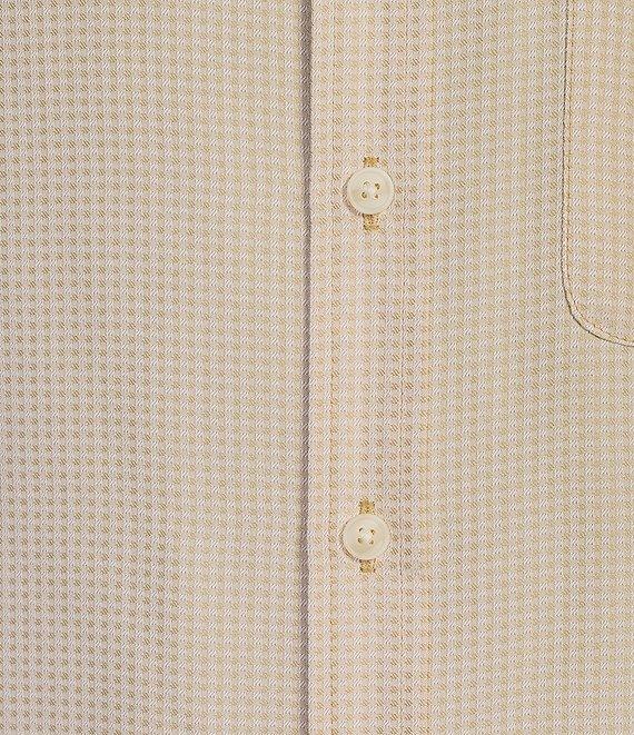 Roundtree & Yorke Short Sleeve Small Check Sport Shirt Product Image