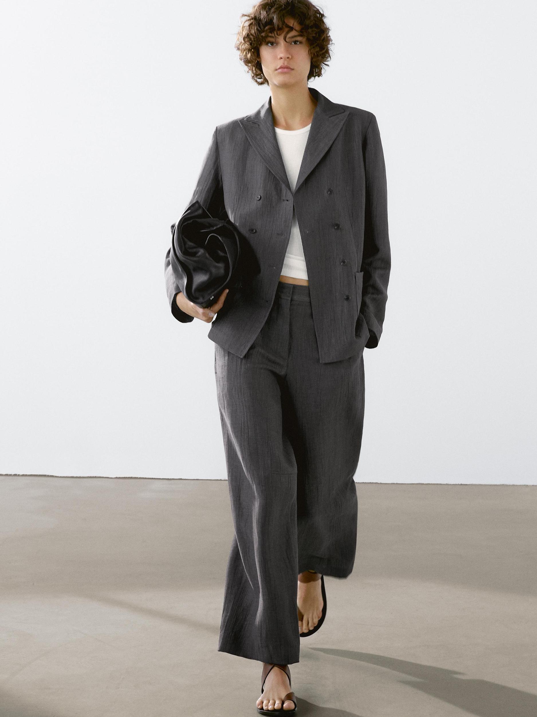 Flowing linen blend suit blazer Product Image