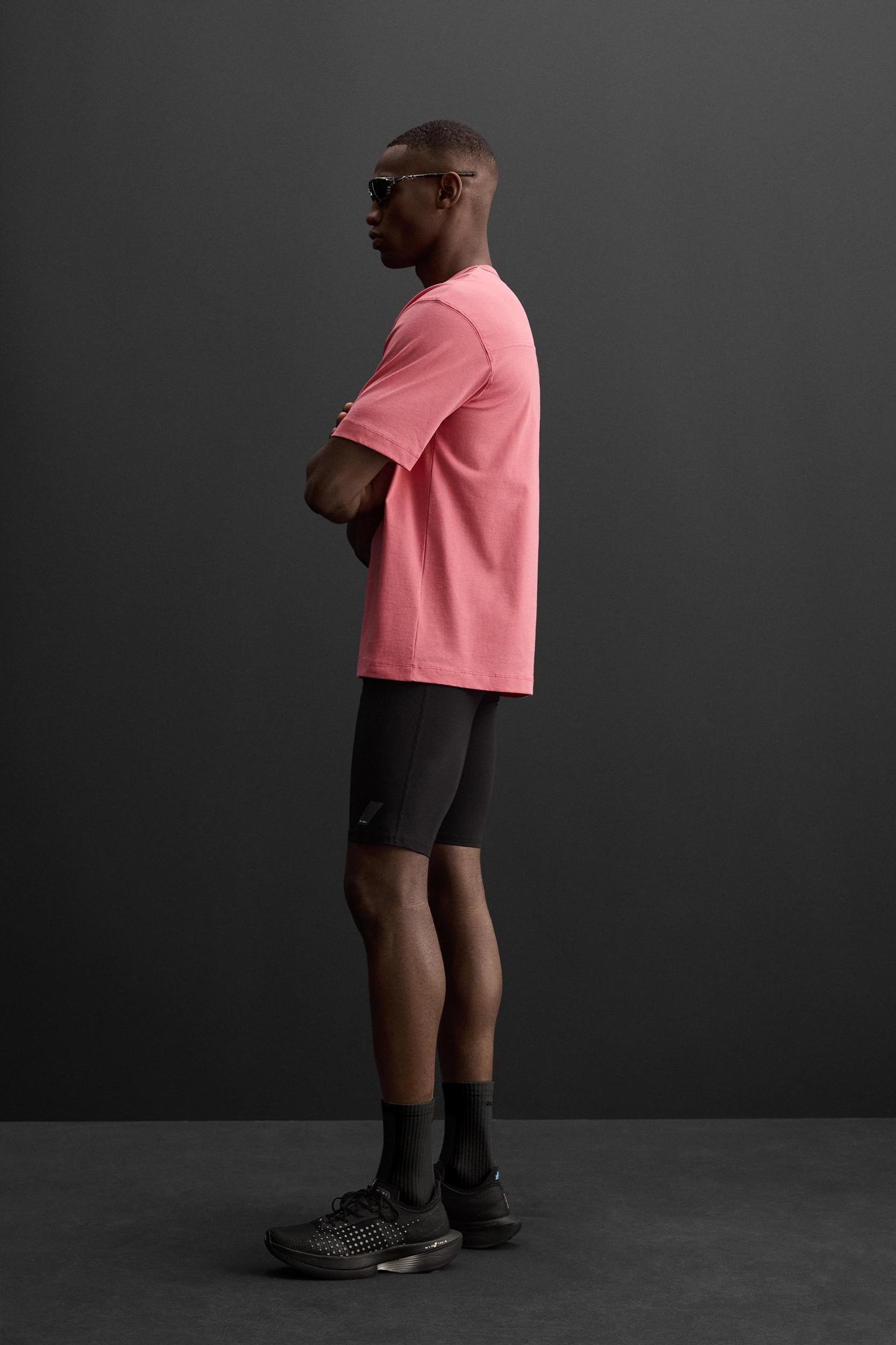 HEAVY WEIGHT T-SHIRT Product Image