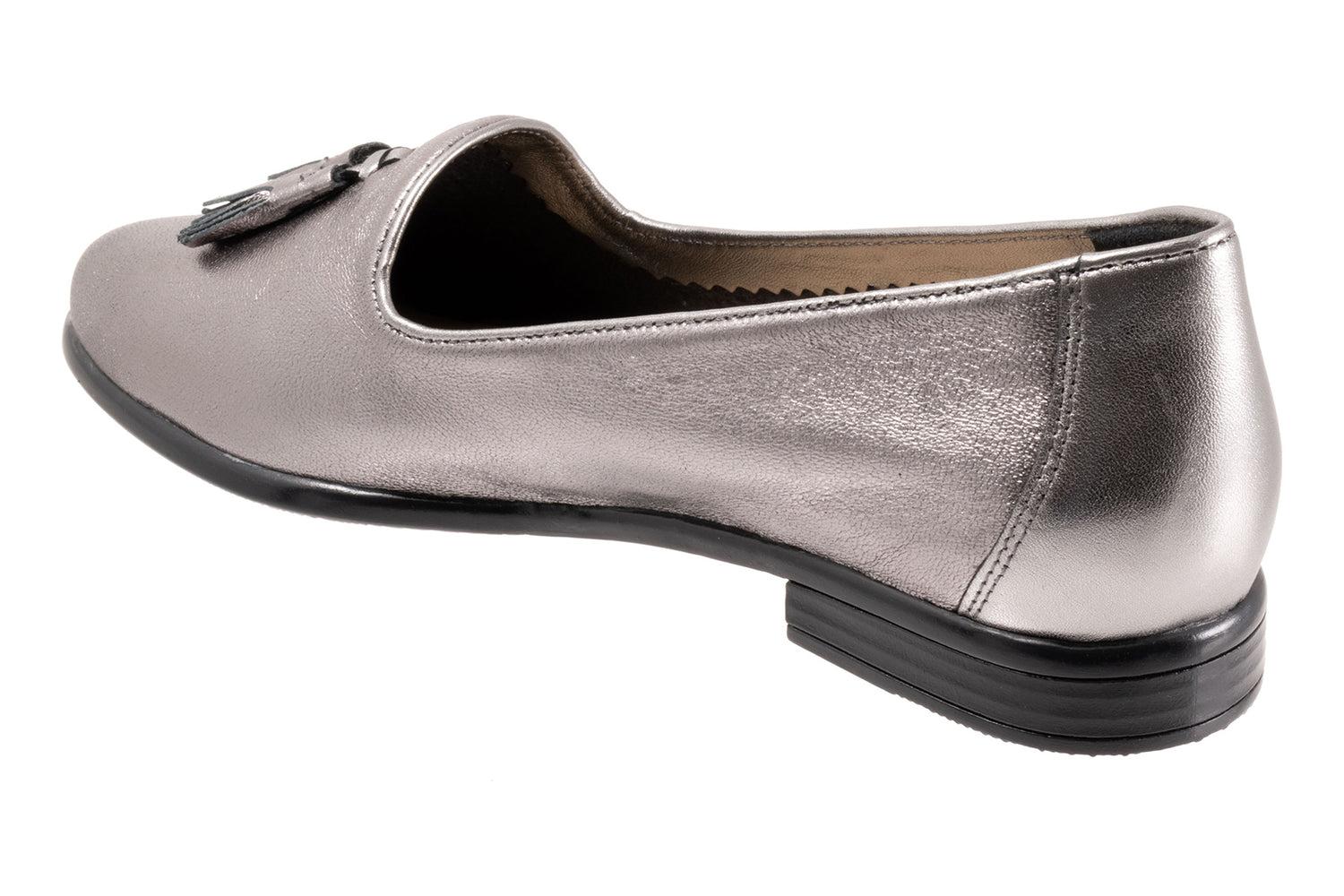 Liz Tassel Product Image