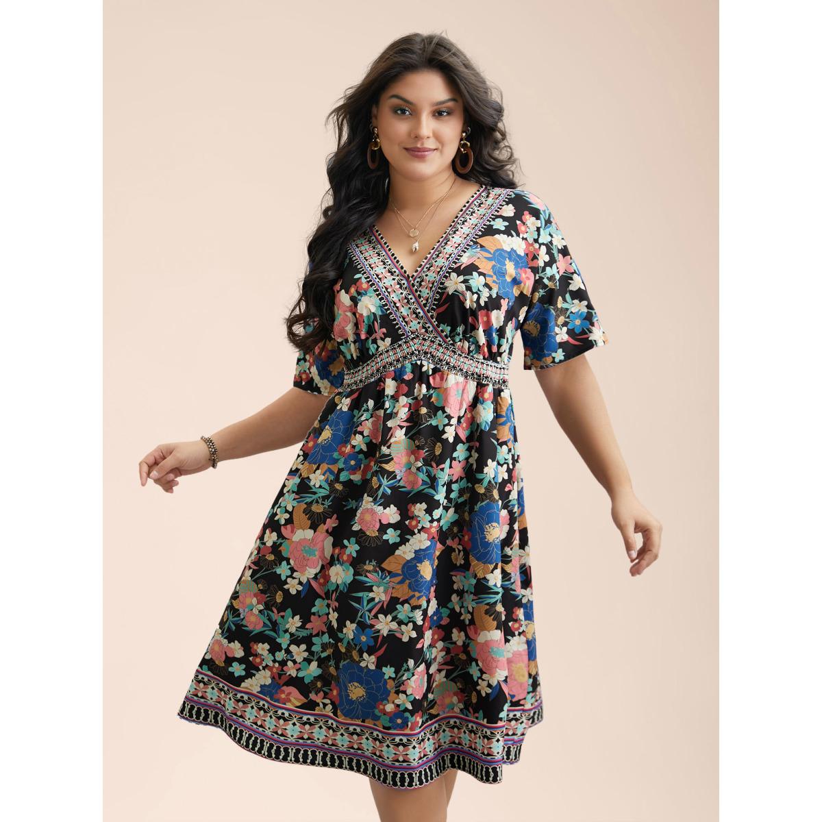 Plus Size Boho Print Shirred V-Neck Flared Midi Dress Black Women Boho Shirred V-neck Elbow-length sleeve Curvy BloomChic 28/5X Product Image