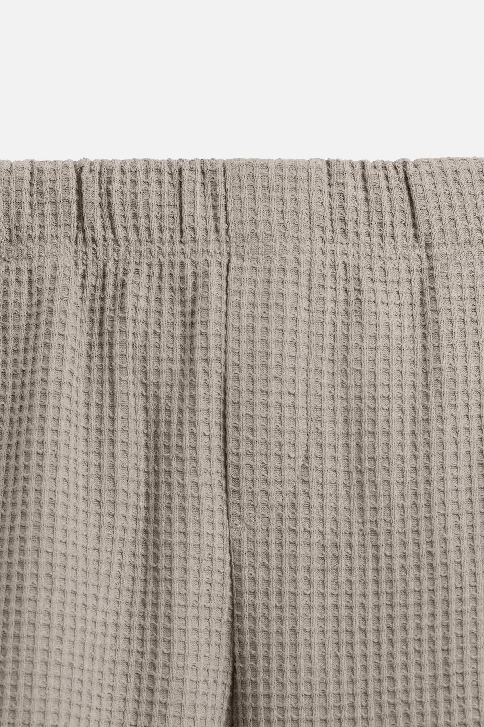 TEXTURED RELAXED FIT PANTS Product Image