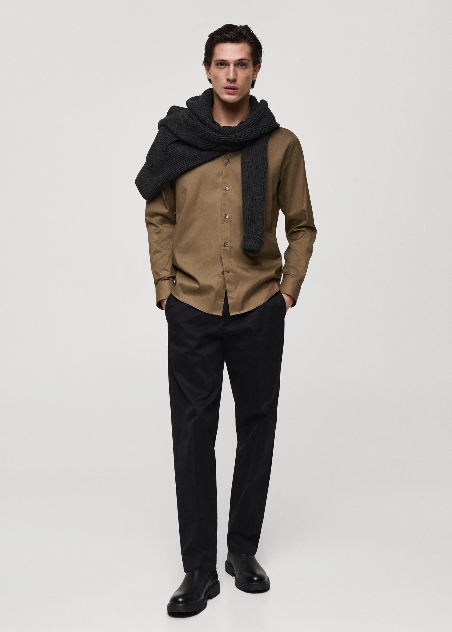 100% cotton twill regular-fit shirt - Men | MANGO USA Product Image