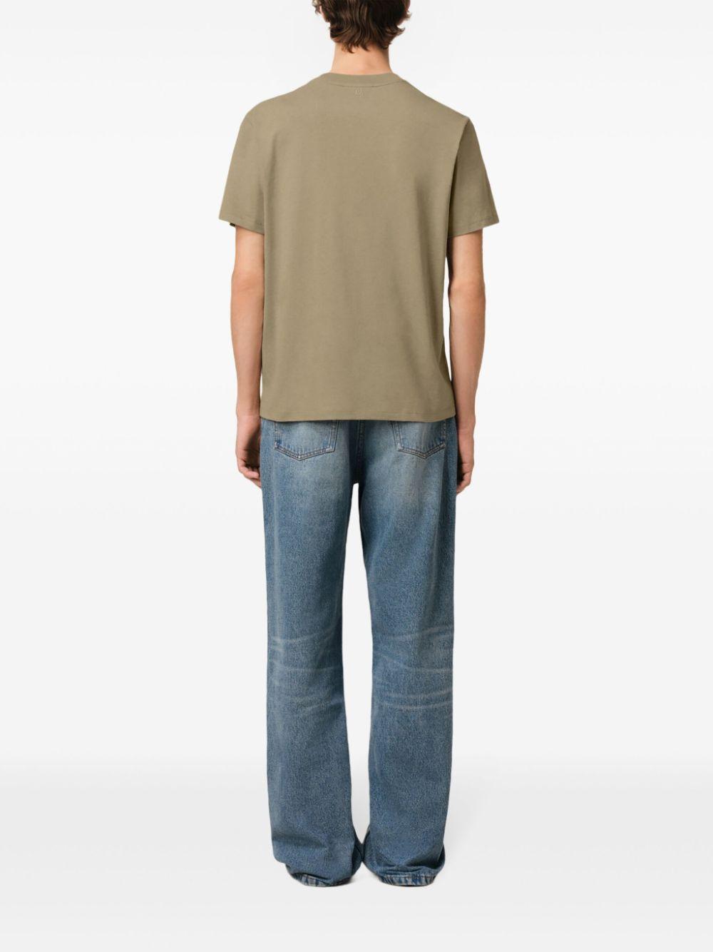 Ami de Coeur T-shirt Product Image