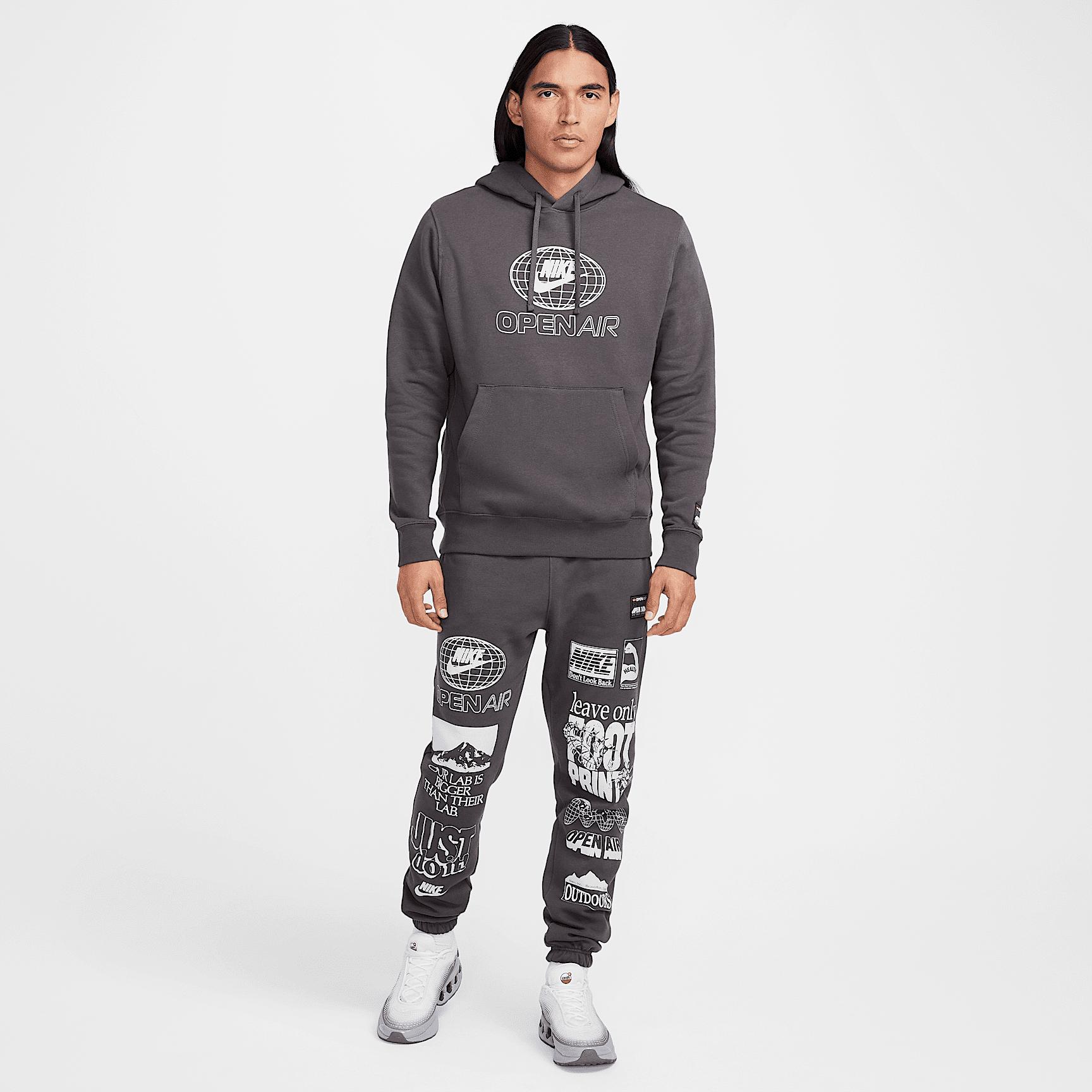 Mens Nike Sportswear Club Fleece Pullover Hoodie | HV4617-254 Product Image