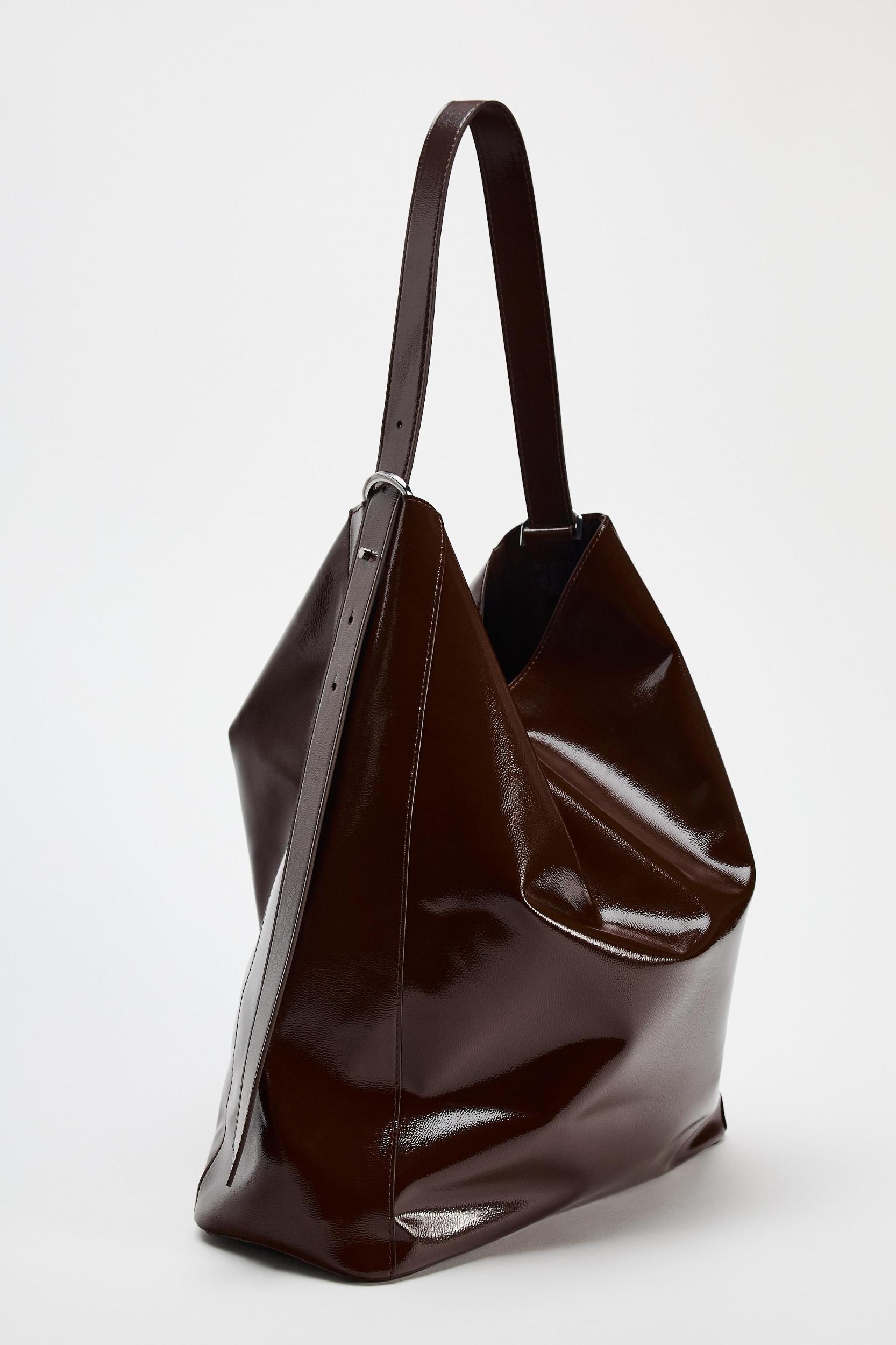 MAXI BUCKET BAG Product Image
