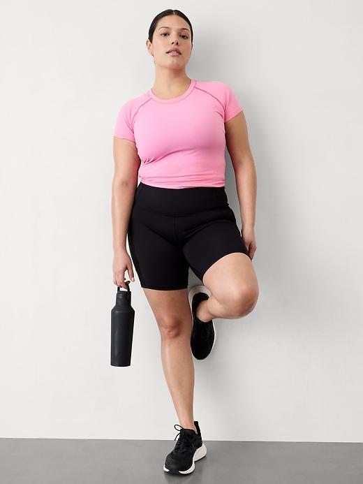 Momentum Seamless Tee Product Image