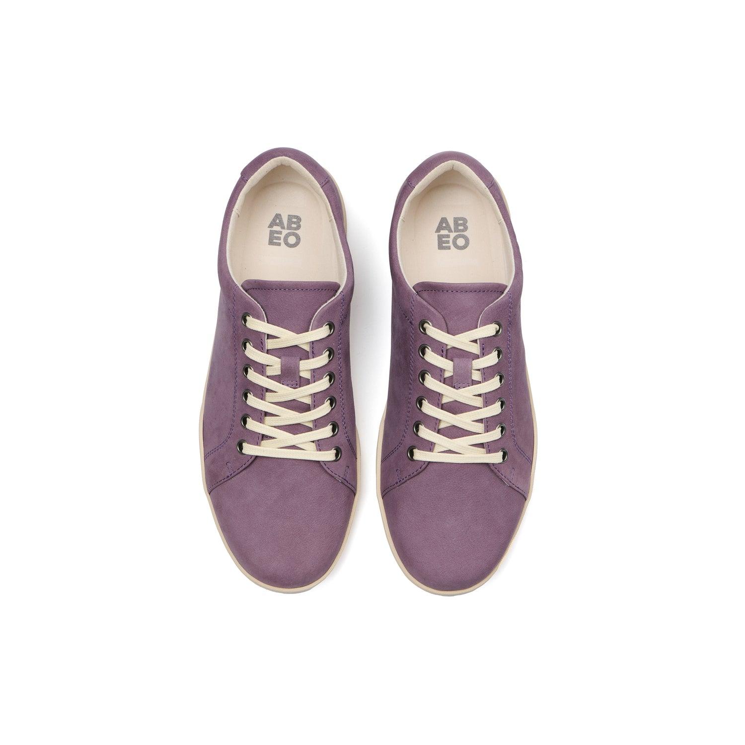 Encore Sneaker Female Product Image