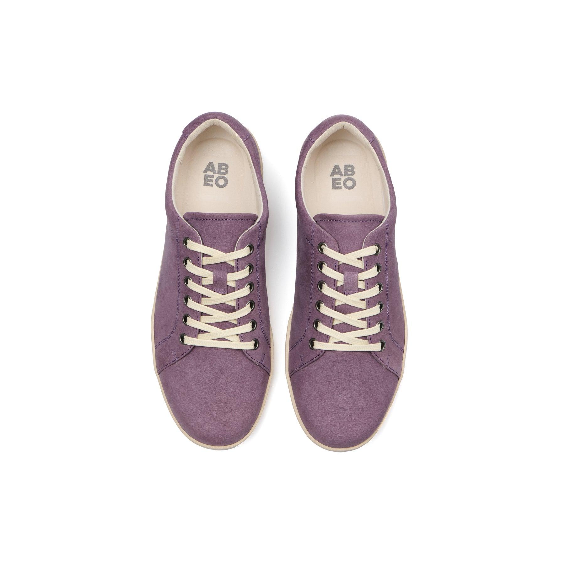 Encore Sneaker Female Product Image