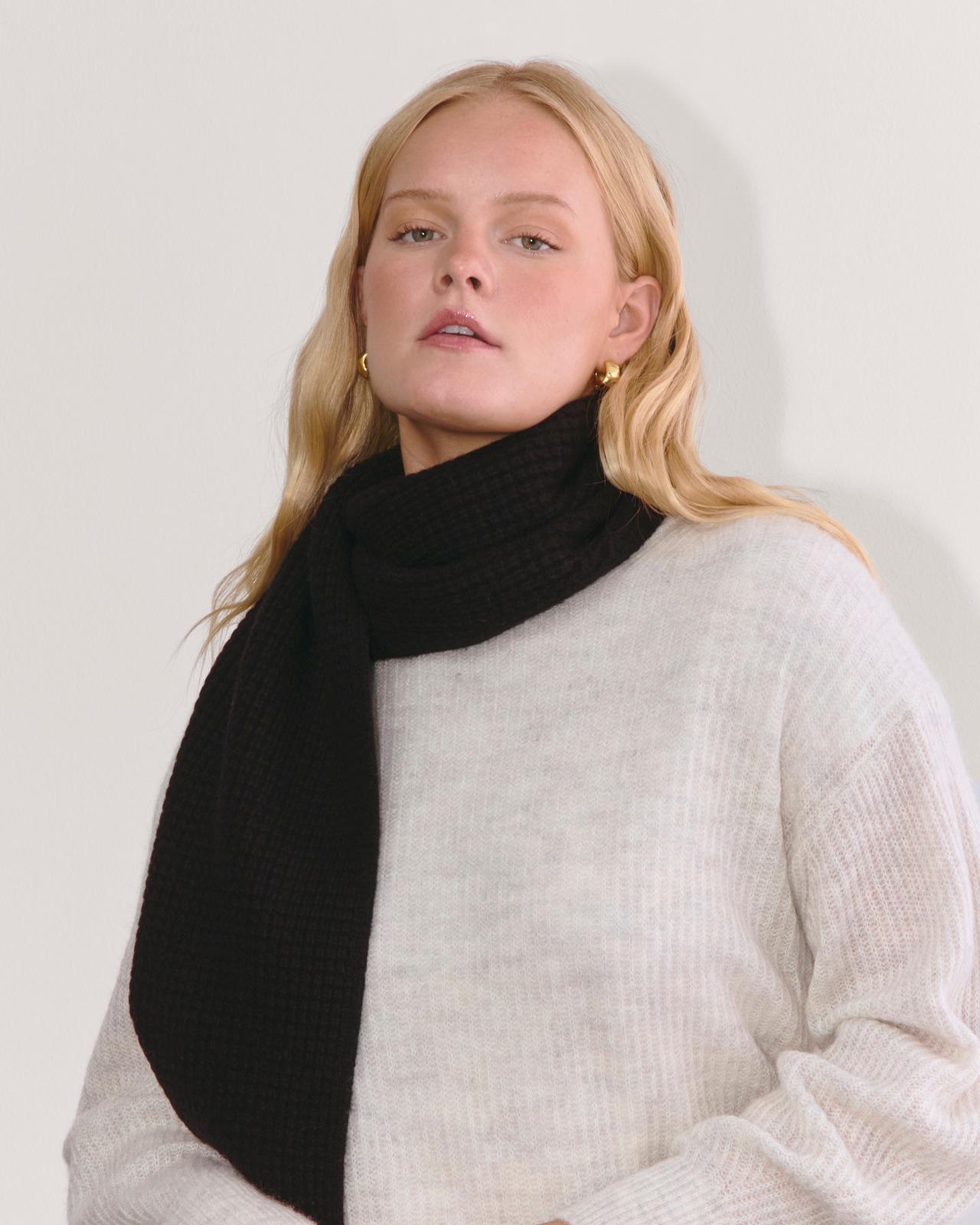 The Waffle Scarf Product Image