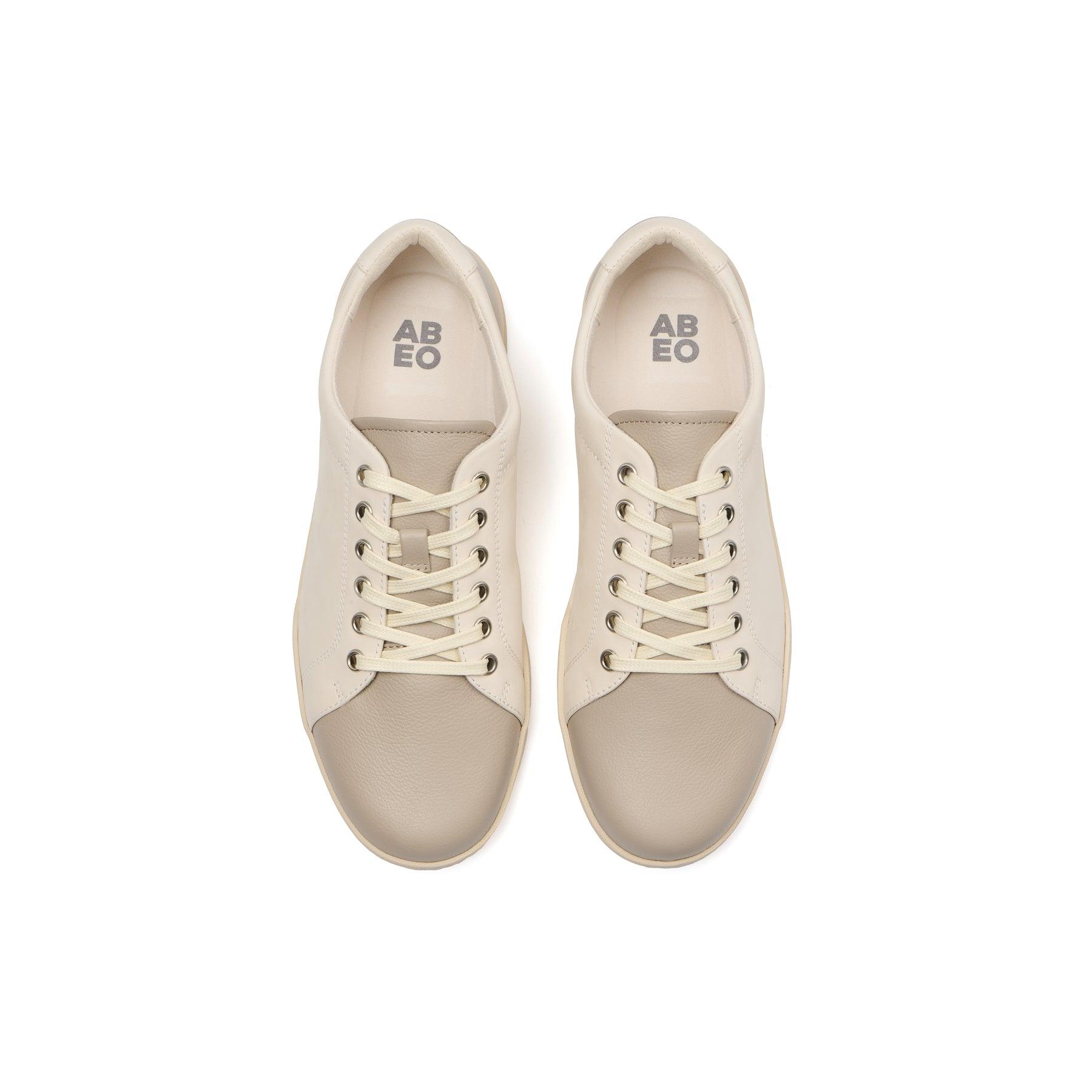 Encore Sneaker Female Product Image