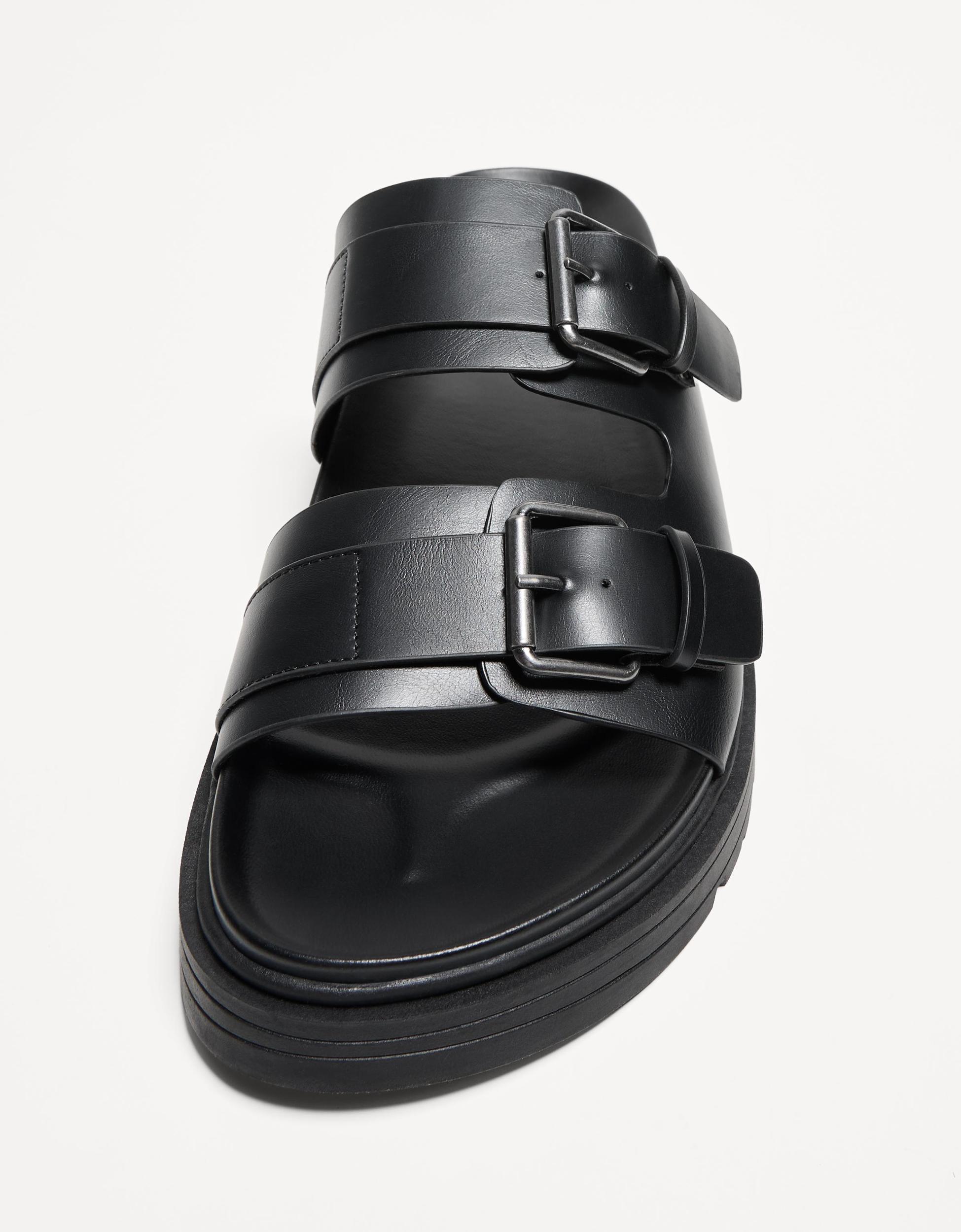 Buckled sandals Product Image