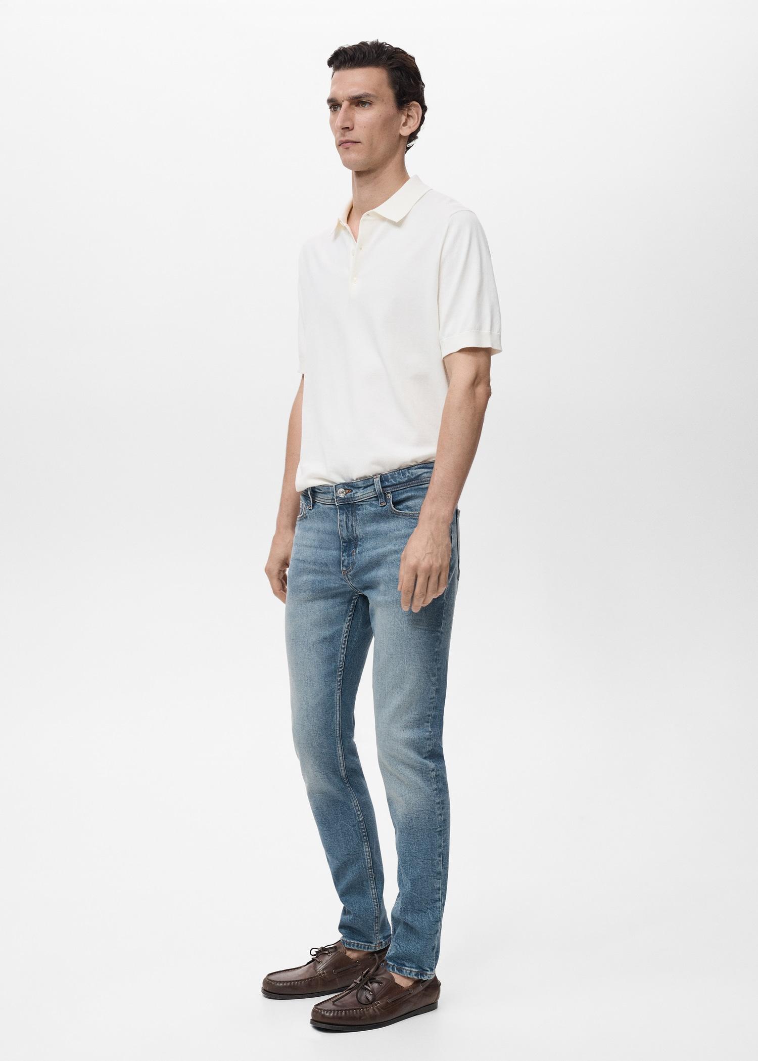 Jan slim-fit faded medium-wash Jeans - Men | MANGO USA Product Image