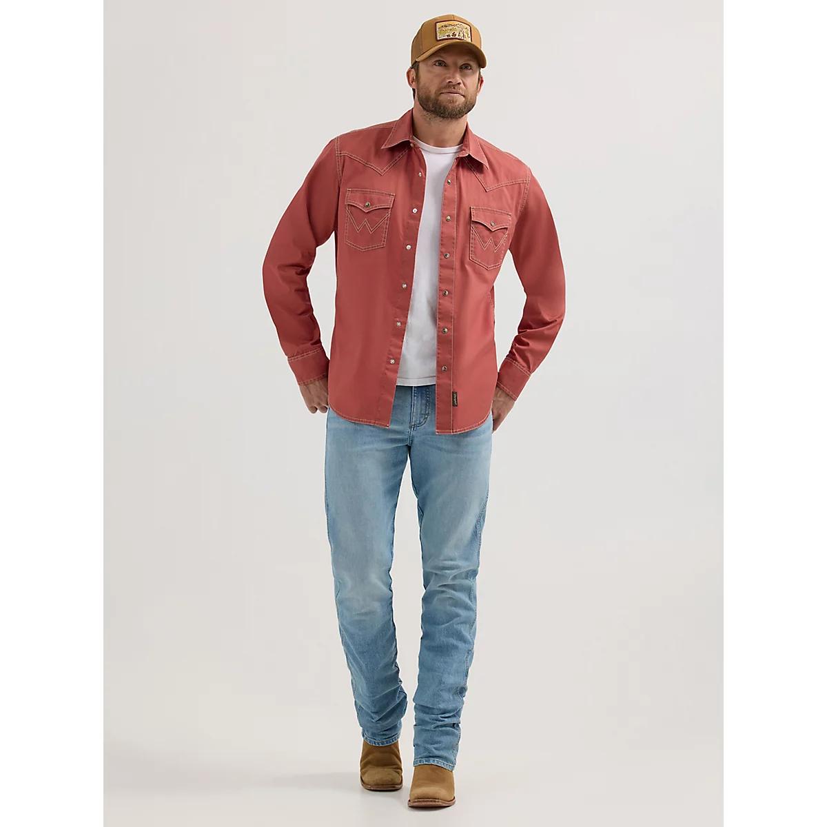 Men's Wrangler Retro® Slim Fit Straight Leg Jean in Ozark Product Image